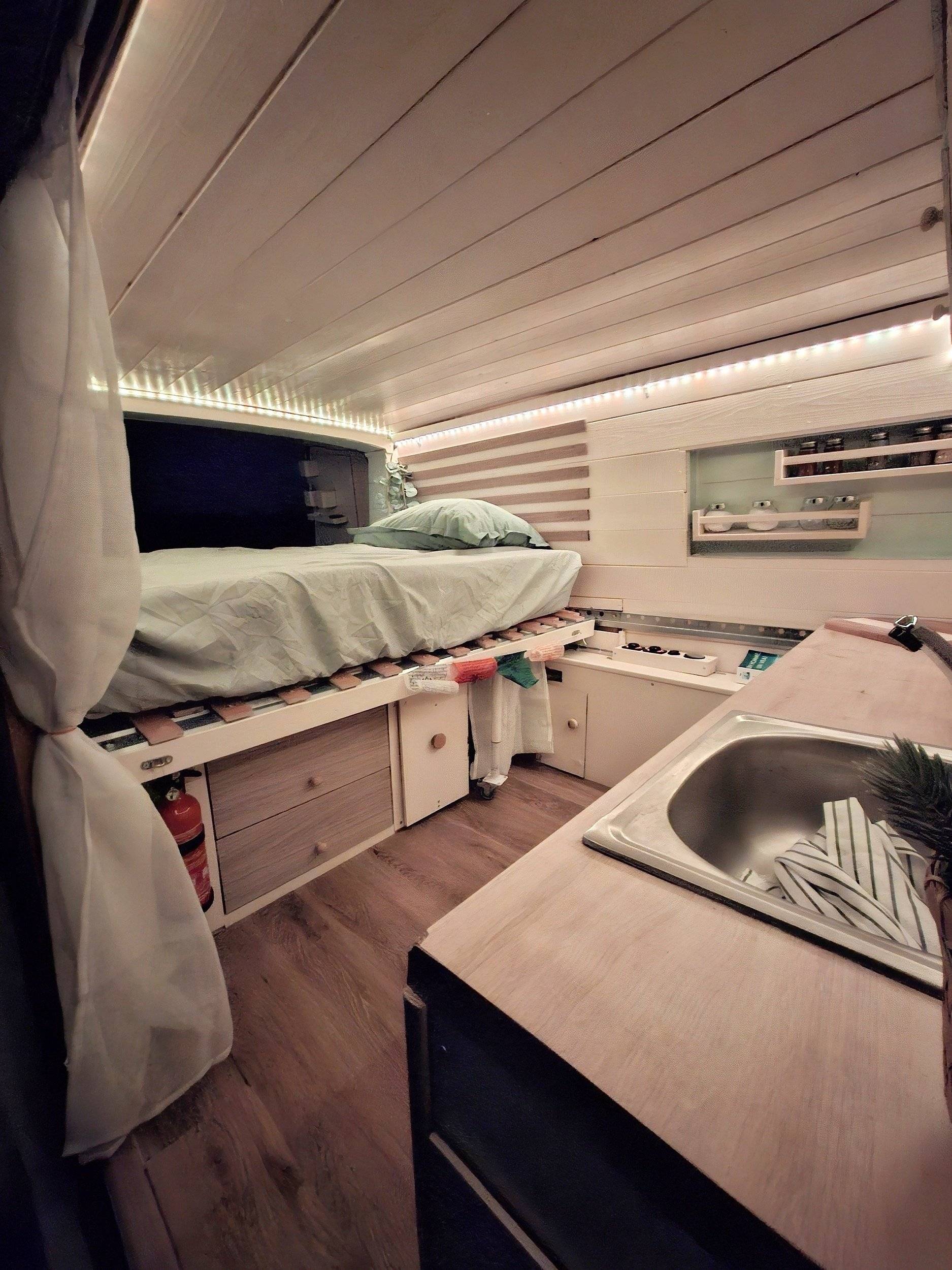 Berth  - Yescapa