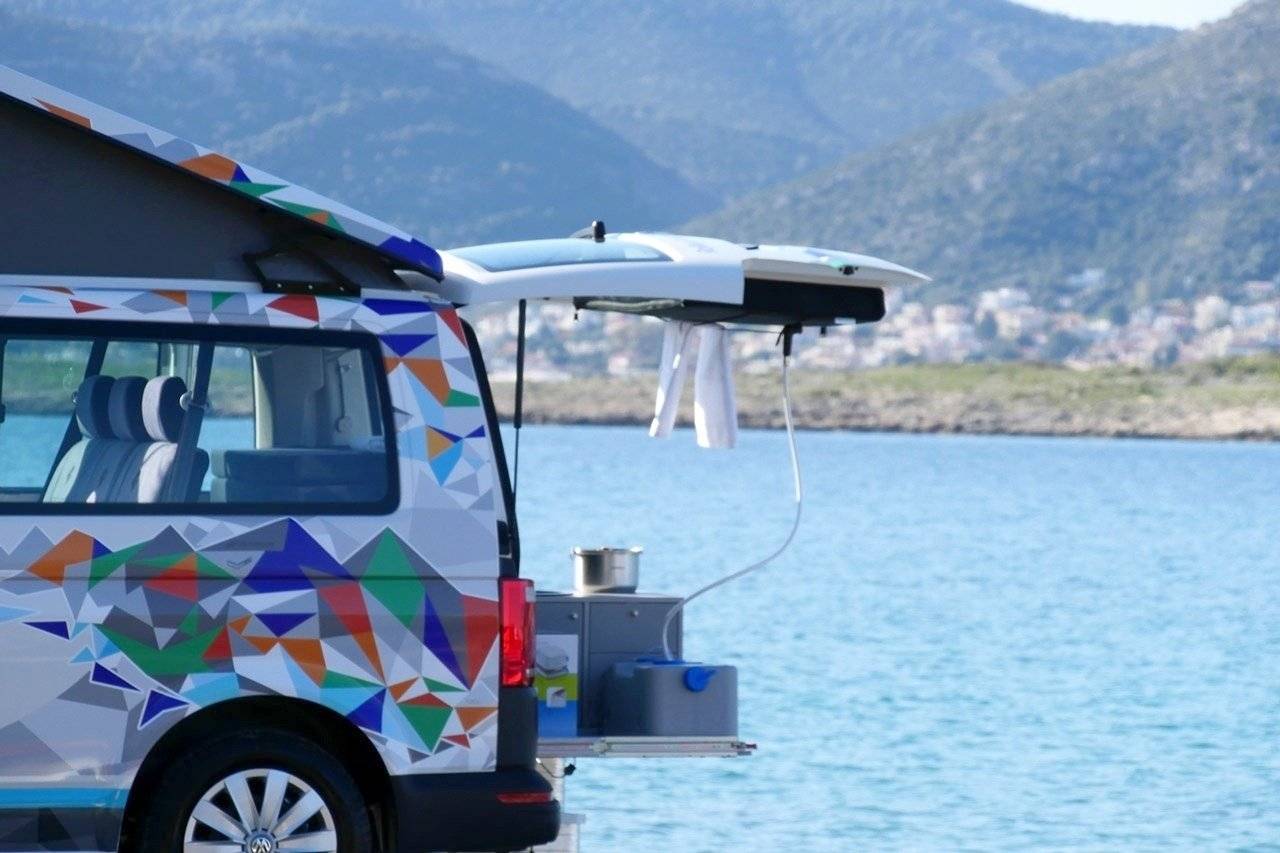 Volkswagen T6 with Raising Roof