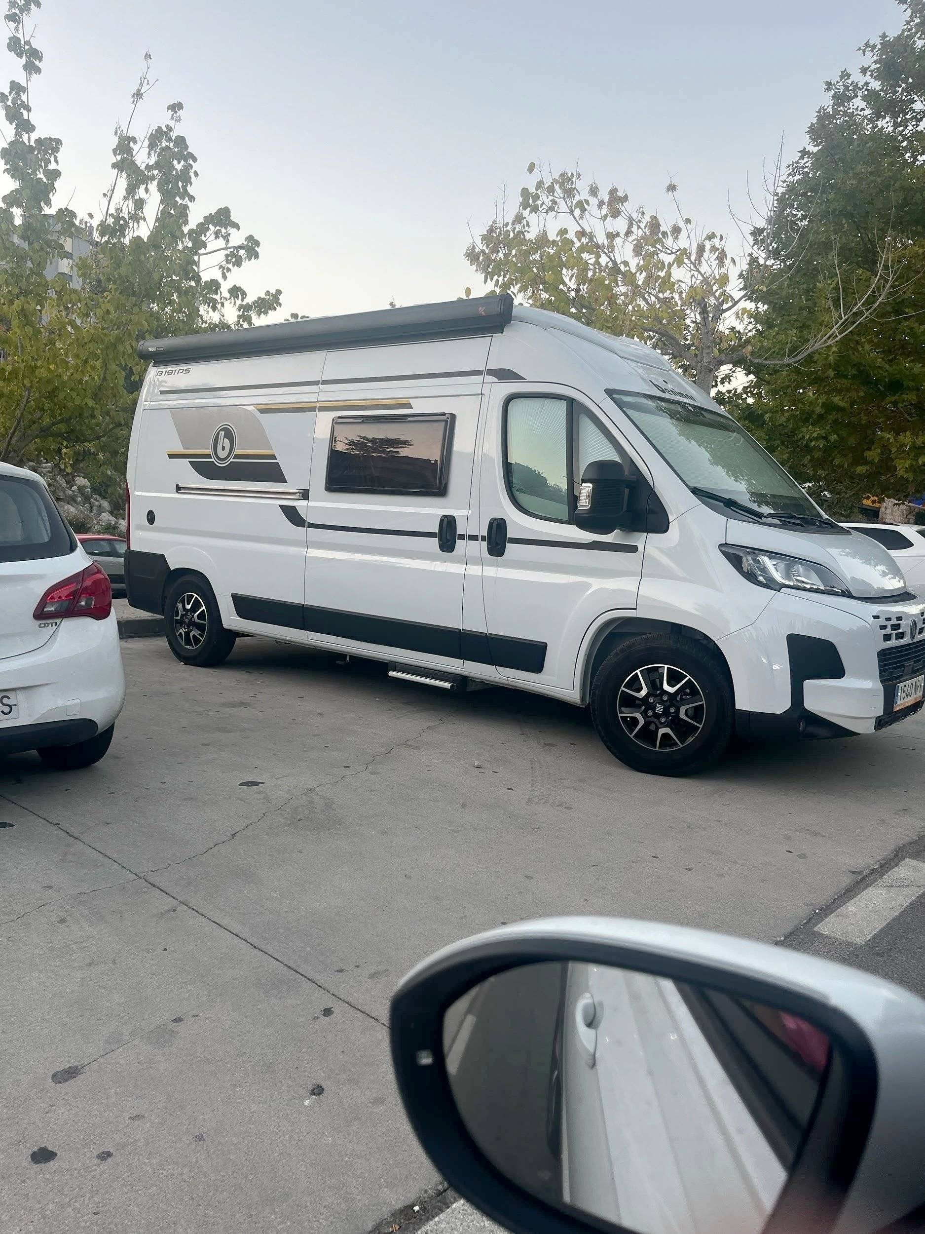 Rear view  - Yescapa