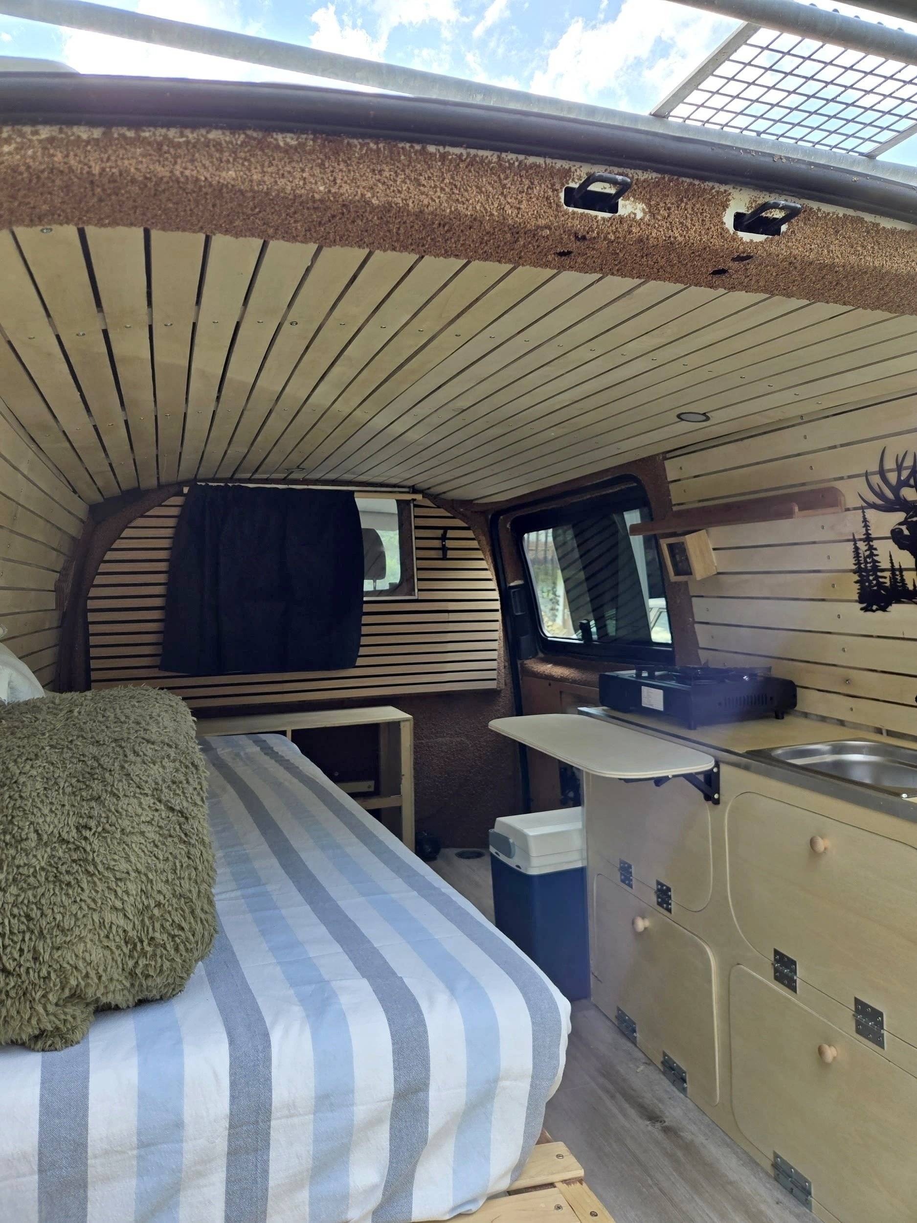 Volkswagen T5 Court 2 l 102 ch