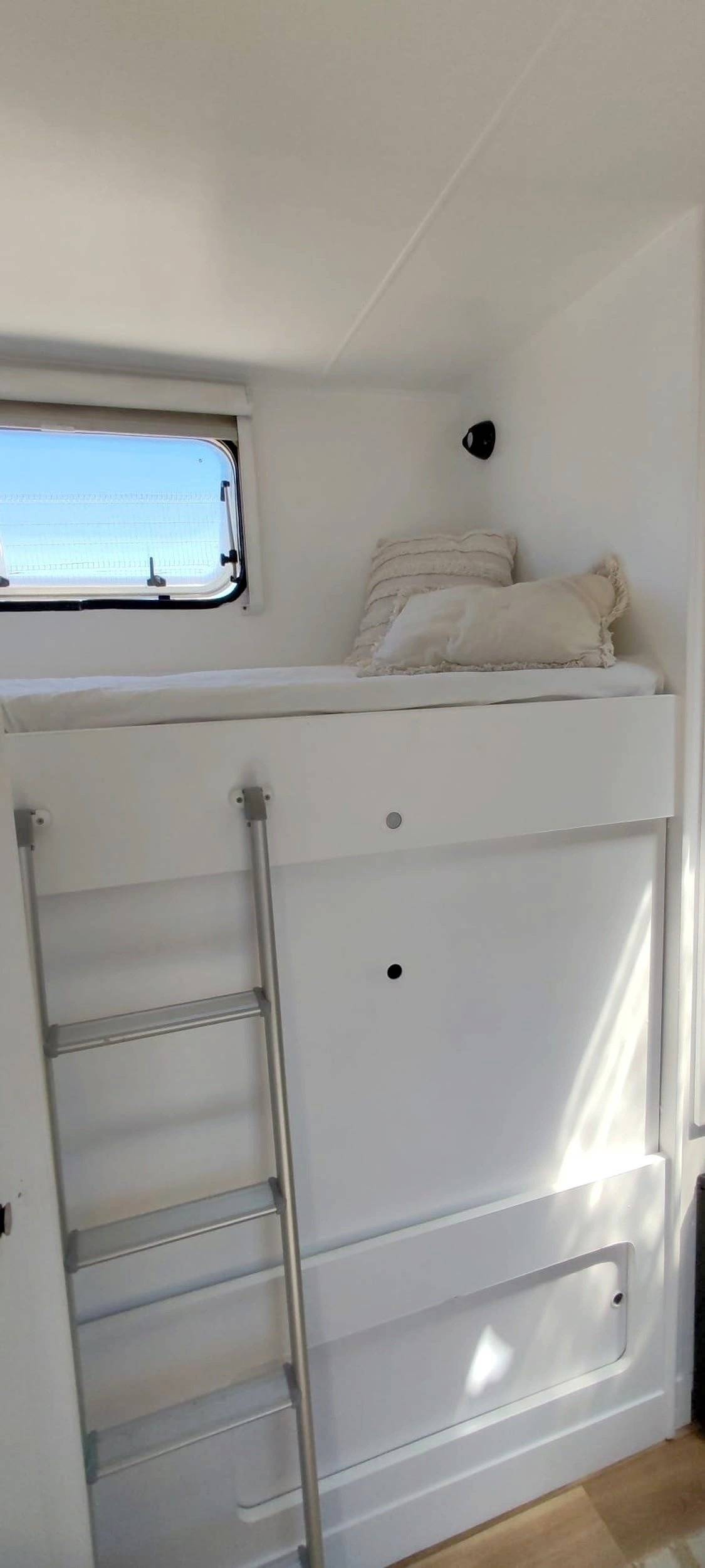 slaapplaatsen Fiat Ducato 2,3 jtd 110cv - Yescapa