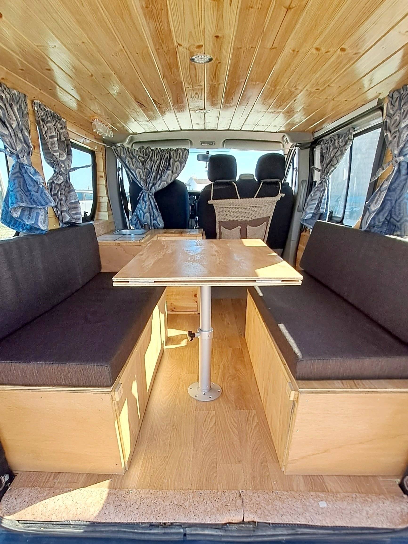 Coin repas Renault Renault Trafic - Yescapa