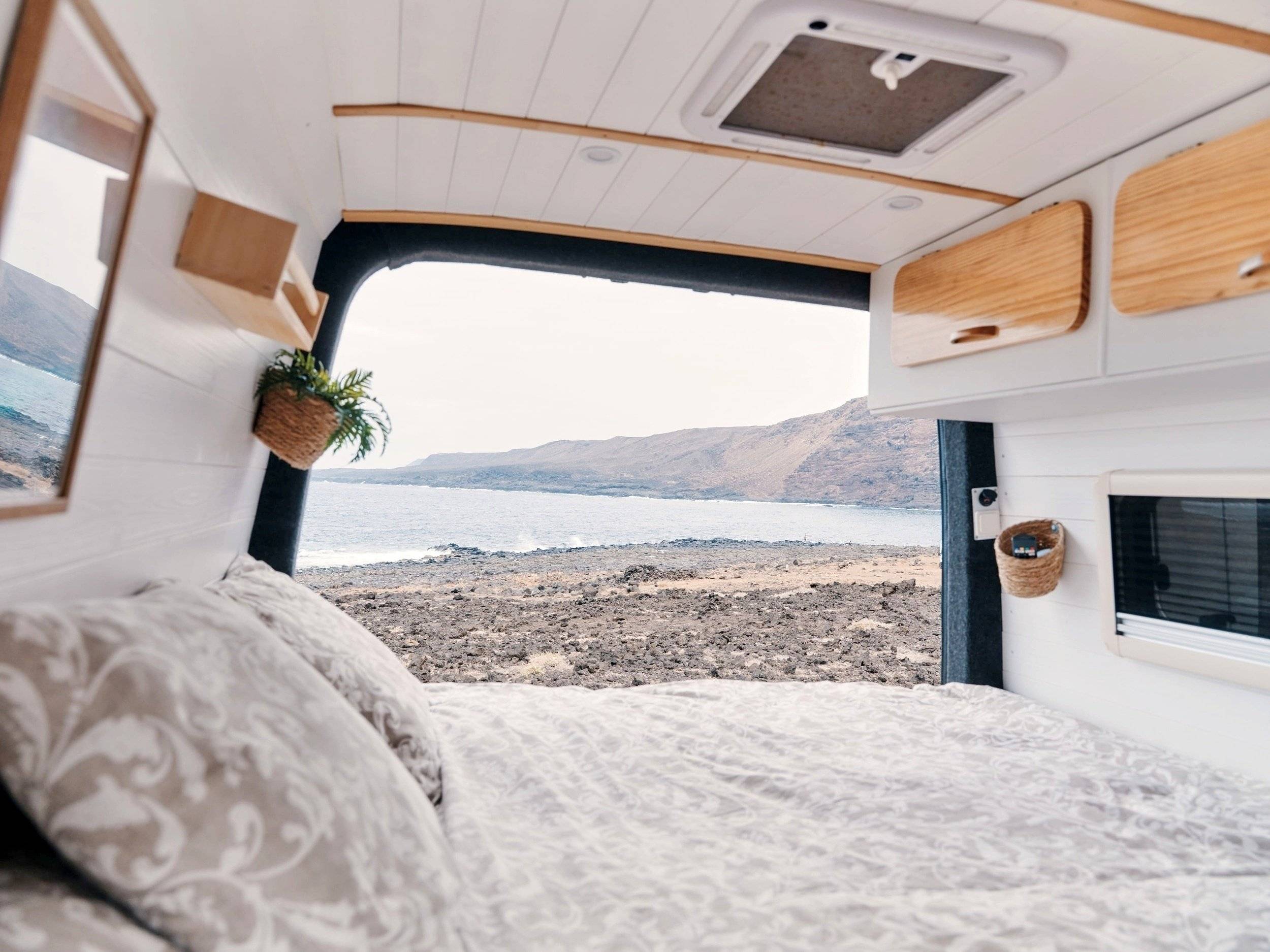 Berth Volkswagen Crafter 2025 - Yescapa