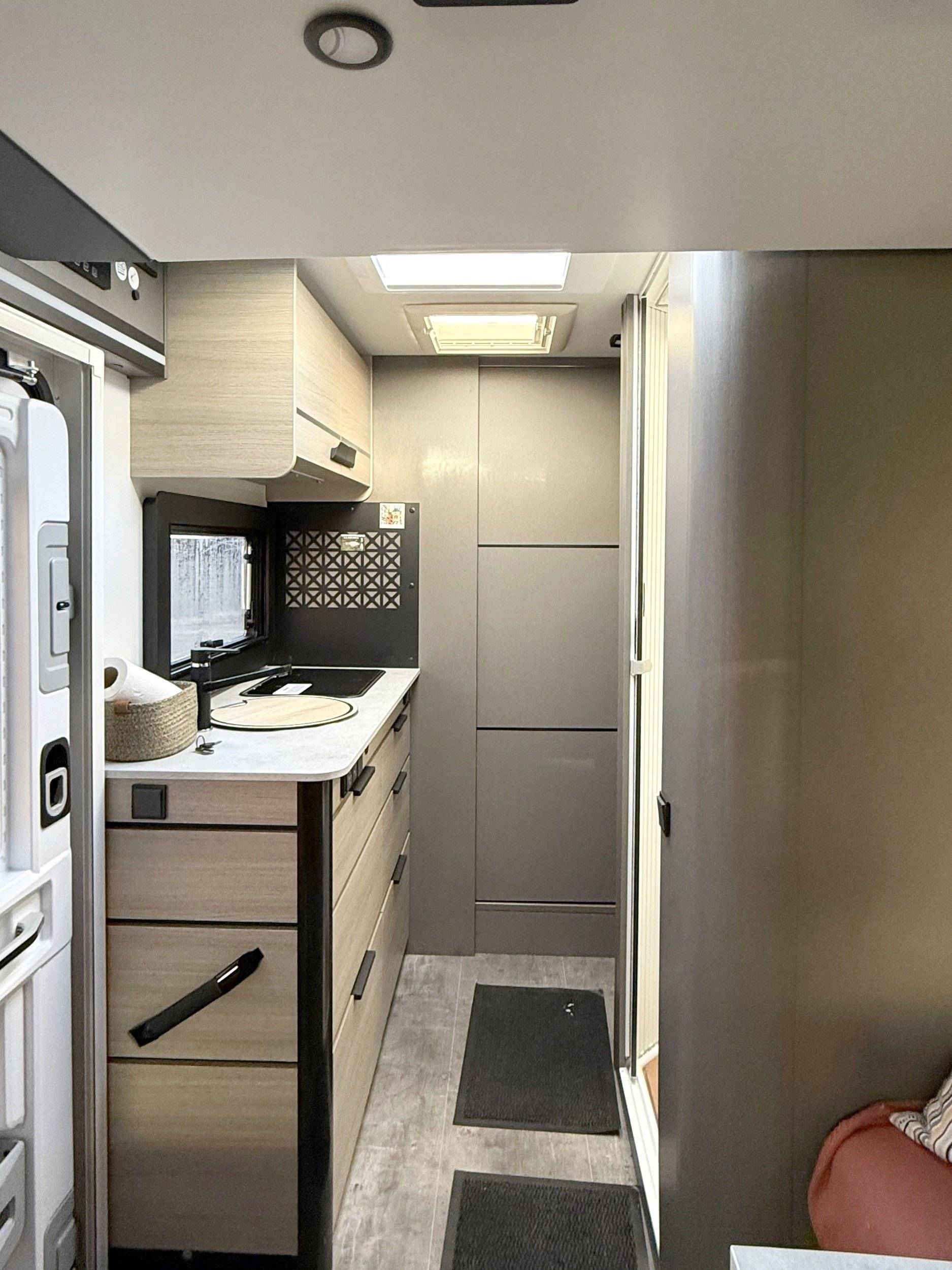 Challenger Challenger 250 Open Edition