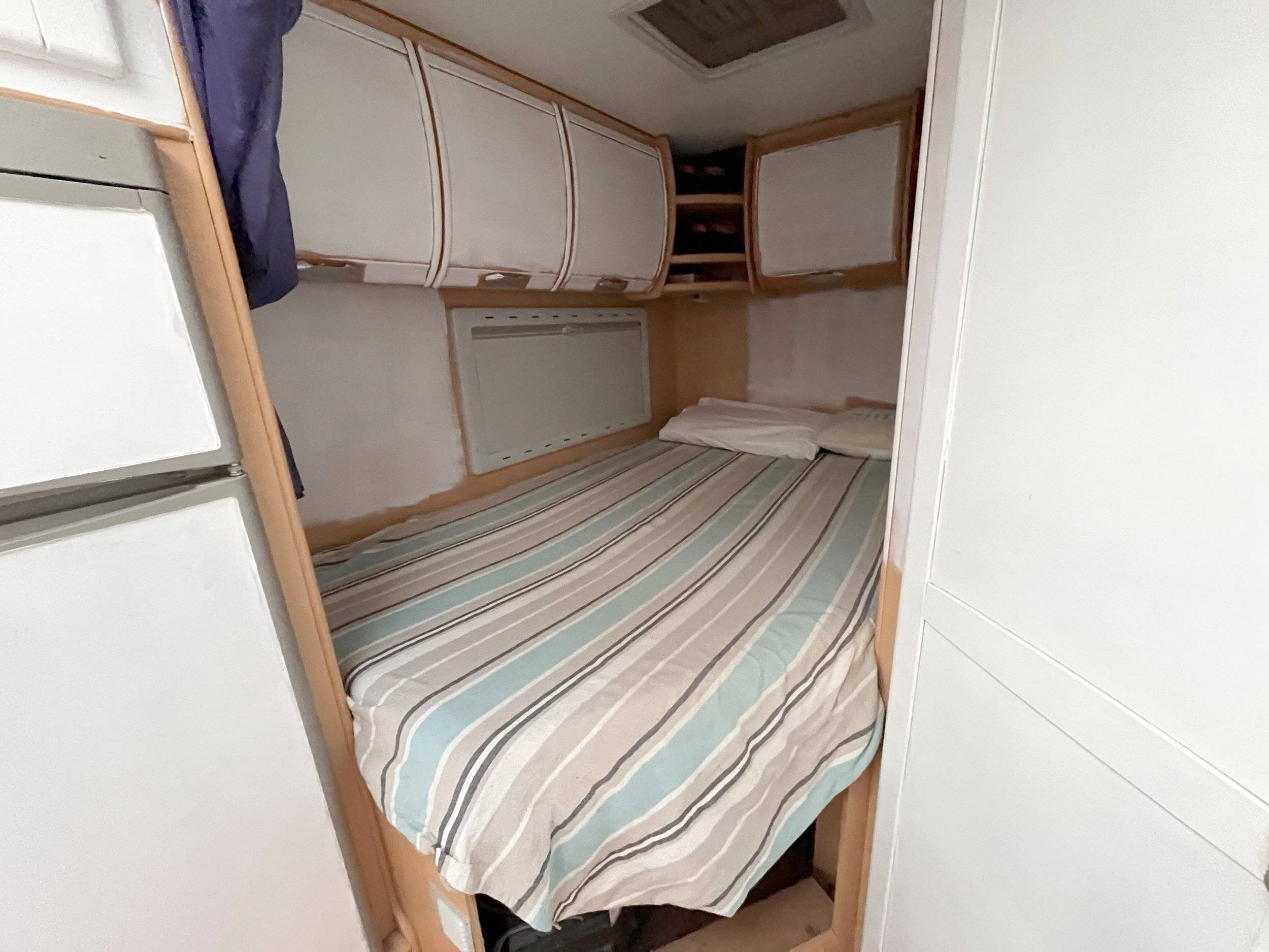 Berth Fiat Ducato 2,8 l 115 ch/Al-Ko - Yescapa