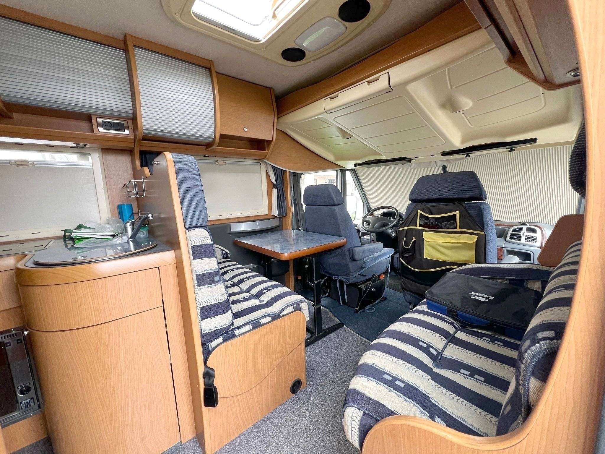Dinette Fiat - Yescapa