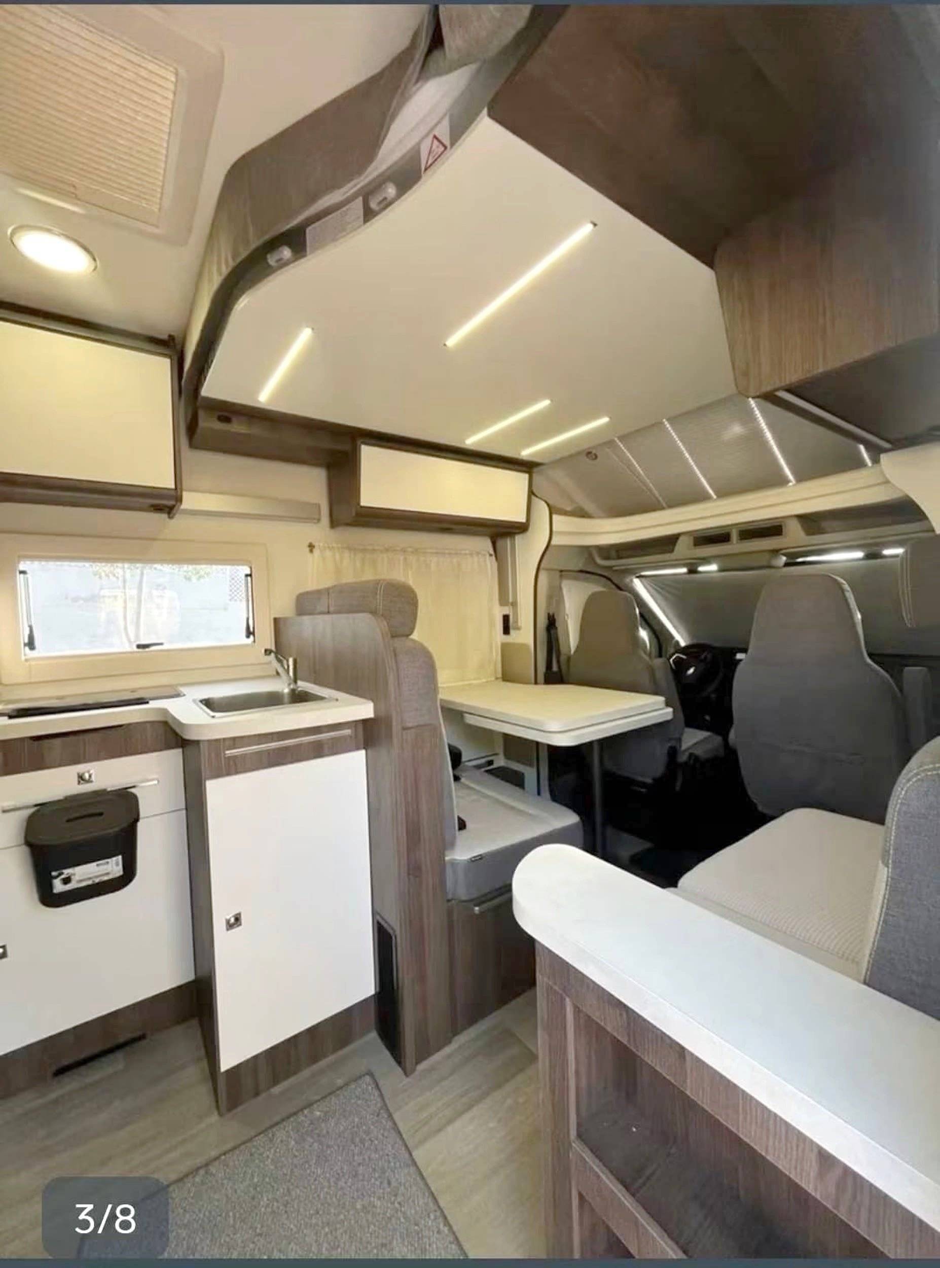 Comedor Ford Transit 2,0 l 170 ch - Yescapa