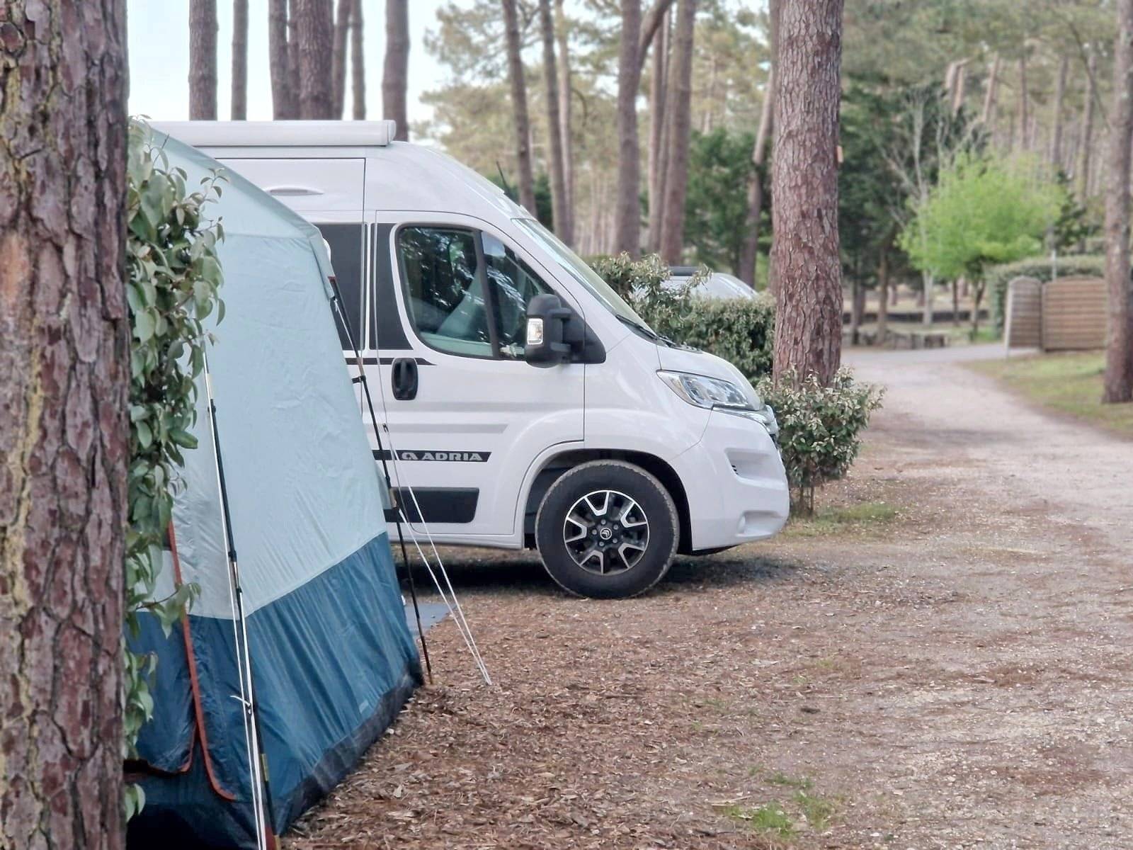 Adria Twin 600 SPB Family