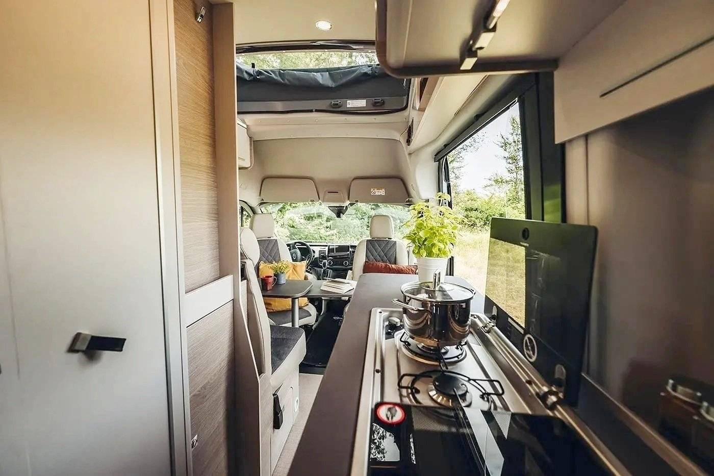 Bürstner Lineo C590