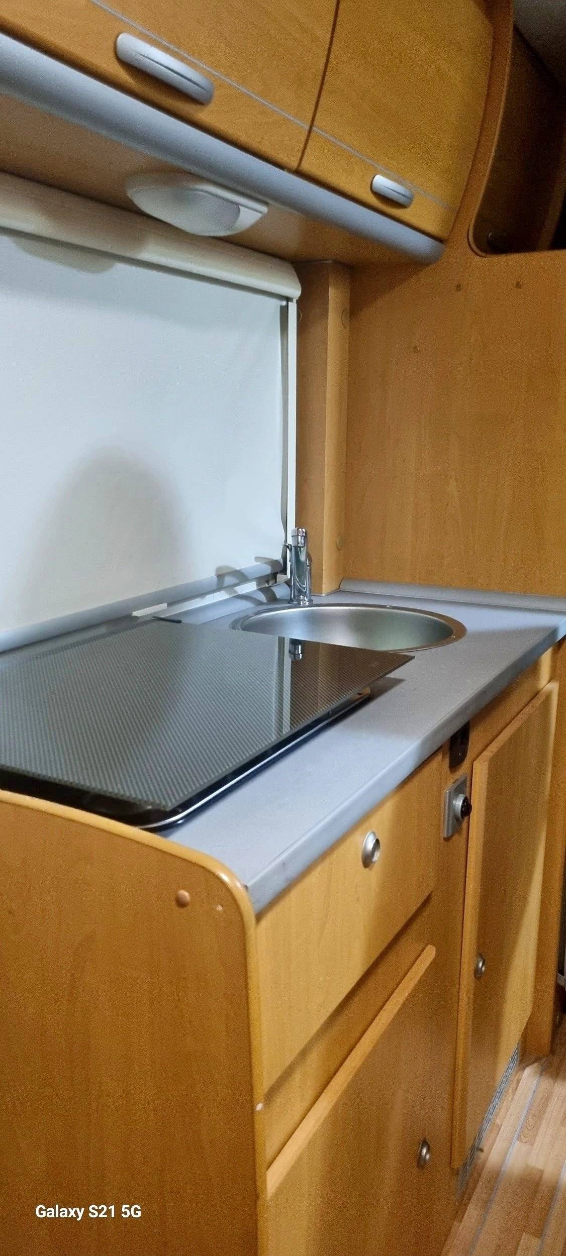 Angolo cucina Ford FORD WERKE GMBH - Yescapa