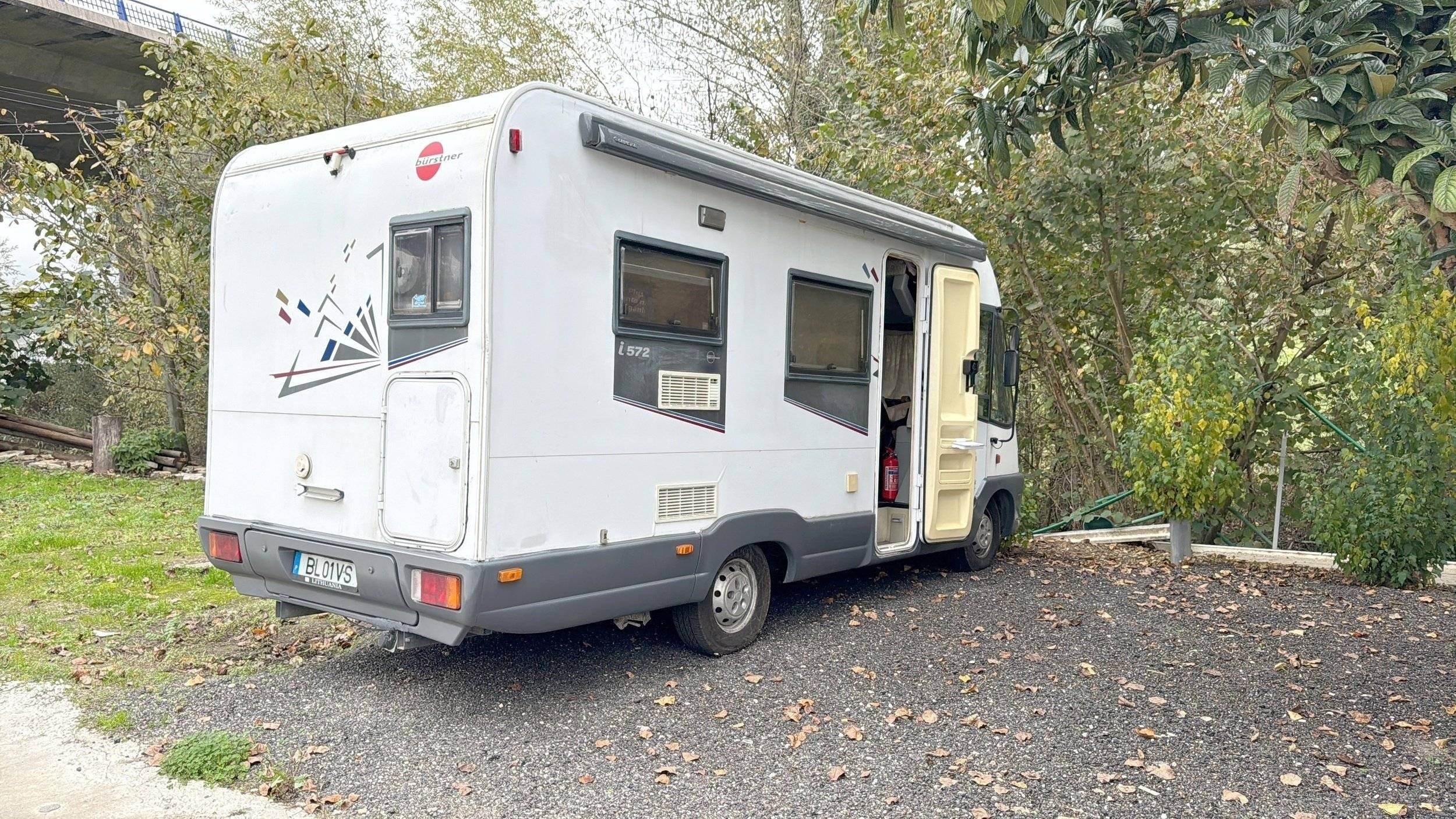 Ansicht von hinten Fiat otro - Yescapa