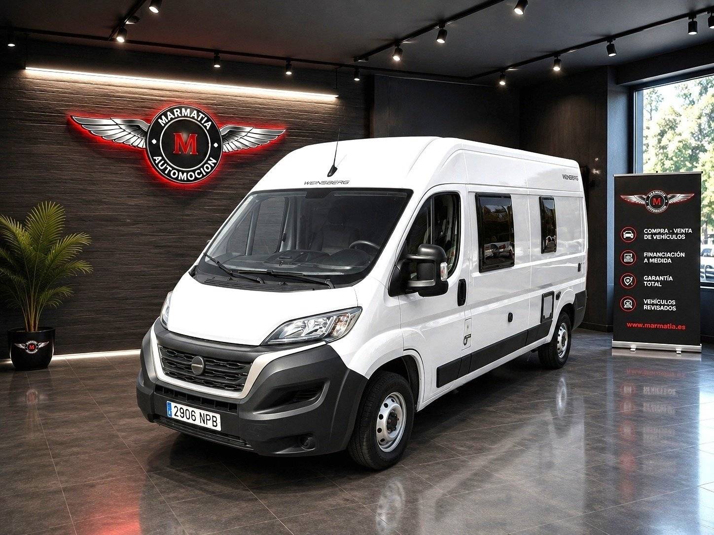Front view from 3/4 Fiat Ducato 2,2 l 120 ch - Yescapa