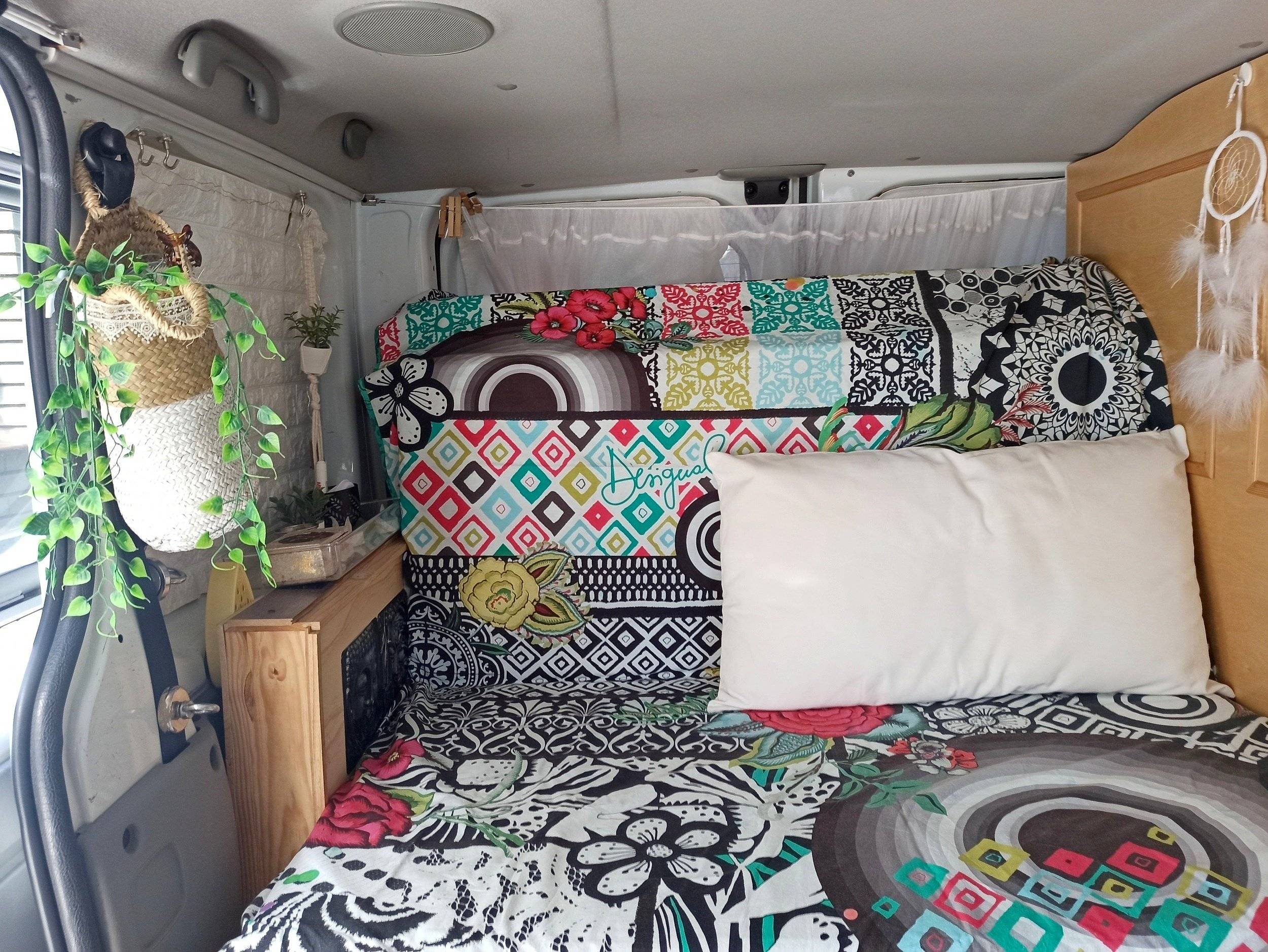 Berth Nissan Primastar 100cv 1.9dci Camperizada - Yescapa