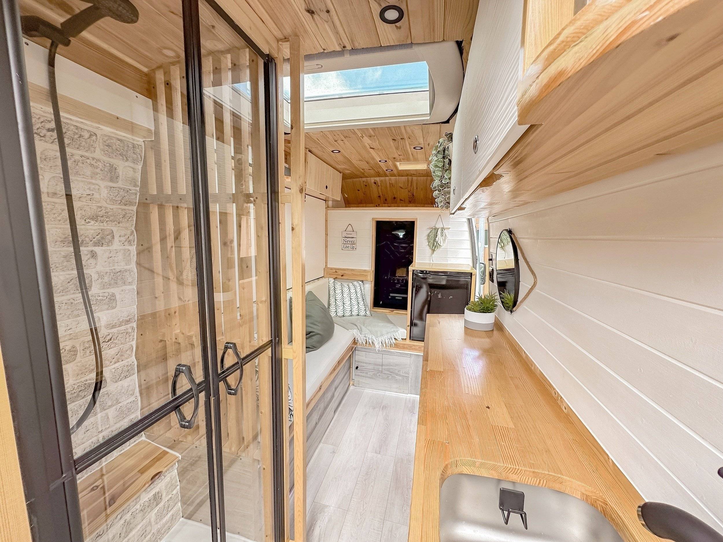 van.out Renault Master