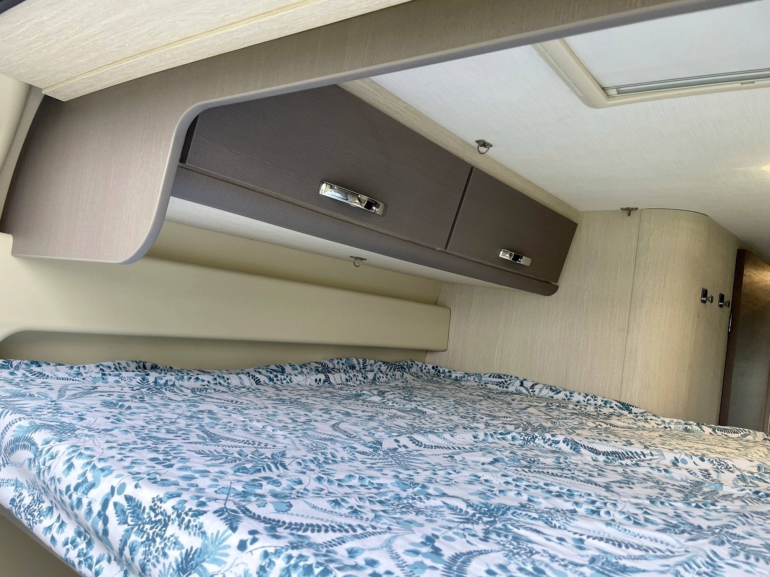 Challenger 2,3 l 130 ch