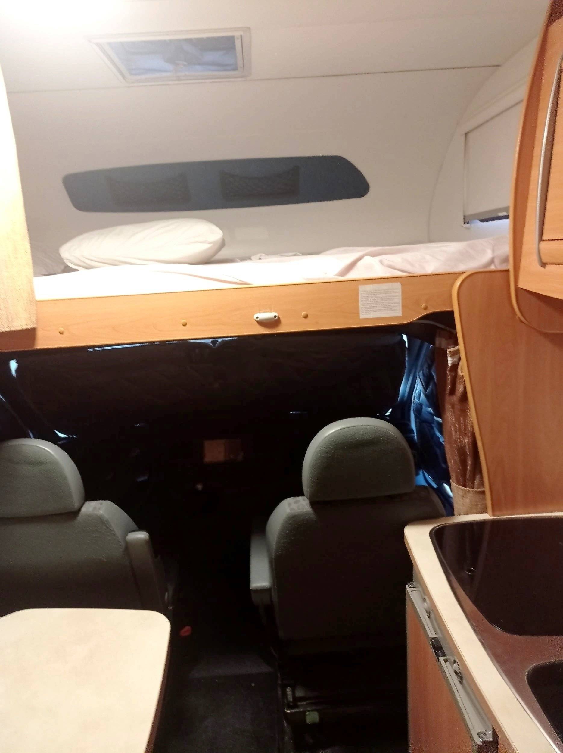 Challenger Transit 2,5 l TDCi 140 ch.