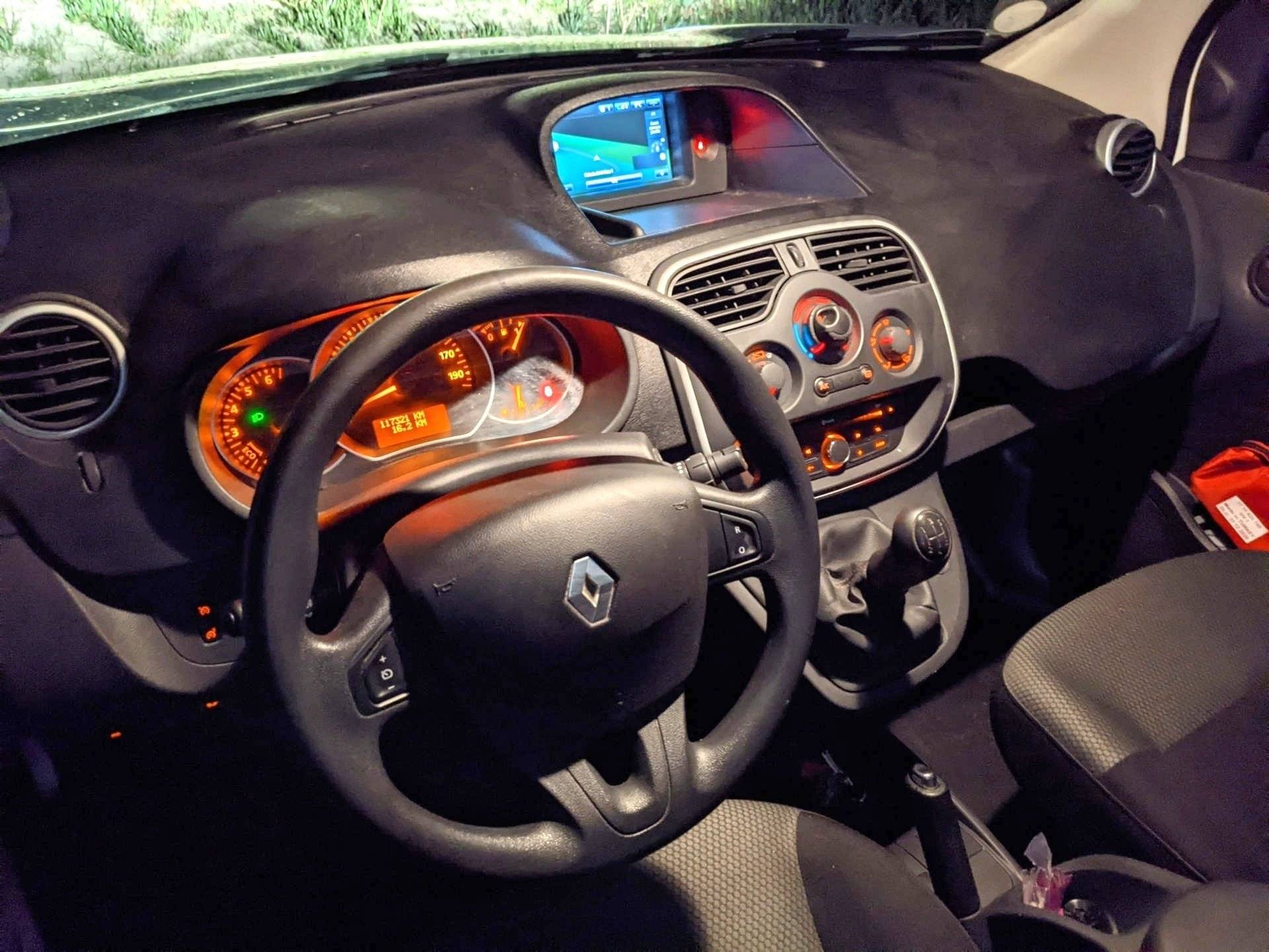 Cabina di guida Renault Kangoo - Yescapa