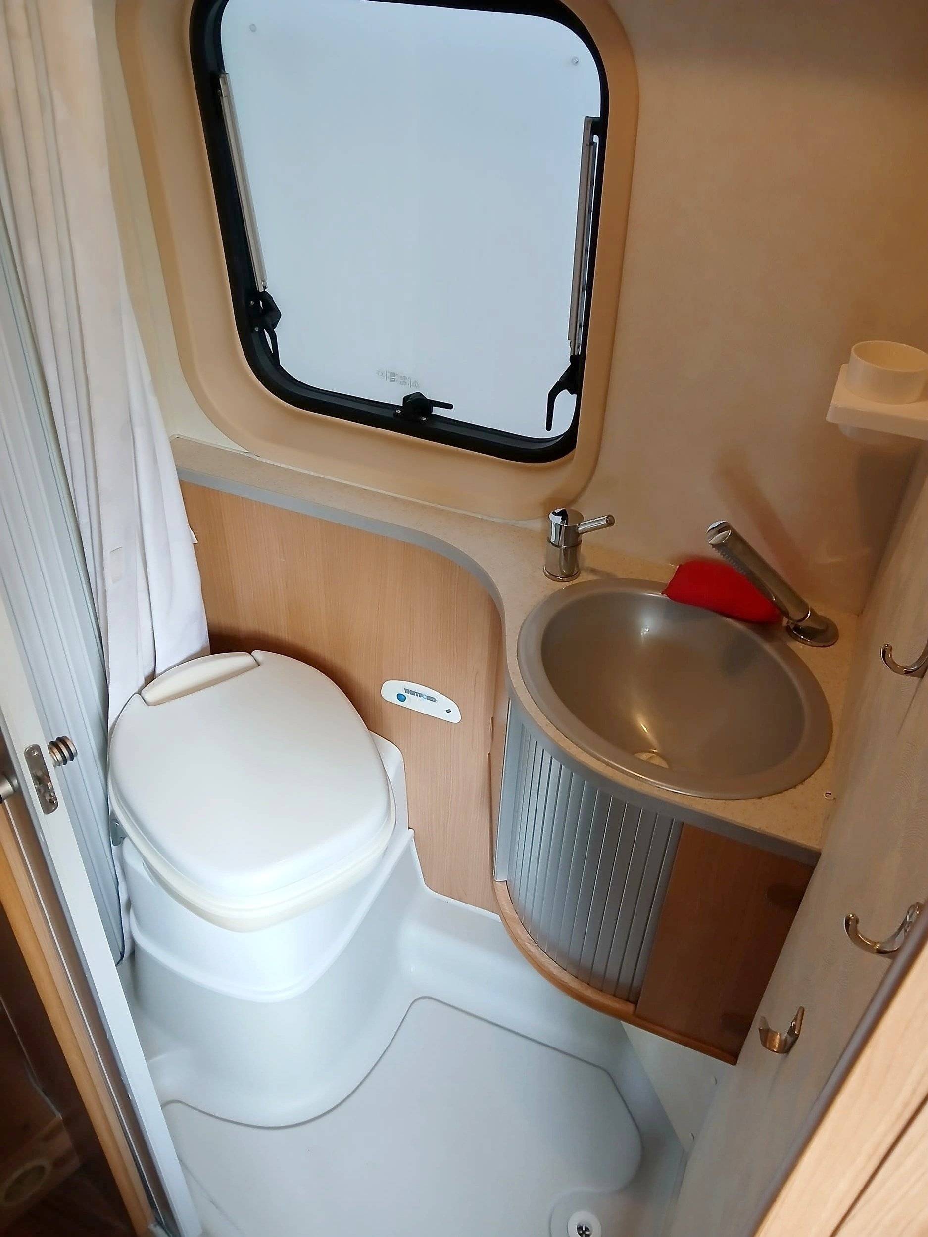 Salle de bain / Toilettes Fiat Ducato 120 Multijet - Yescapa