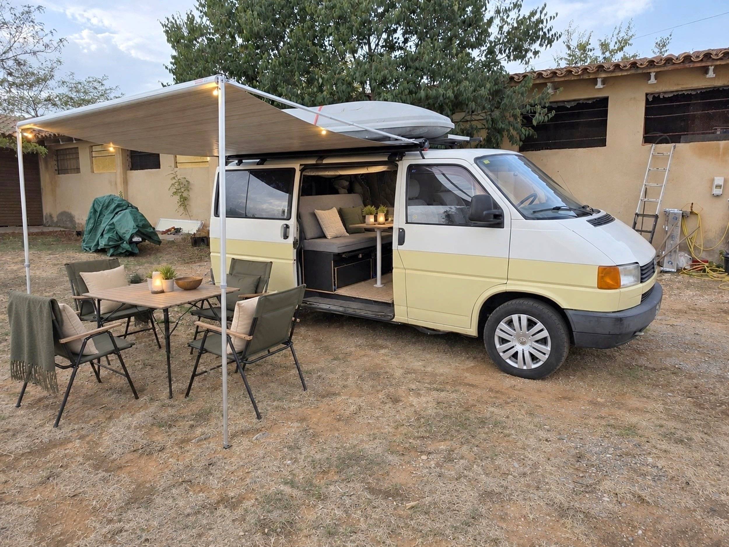 Vue avant de 3/4 Volkswagen - Yescapa