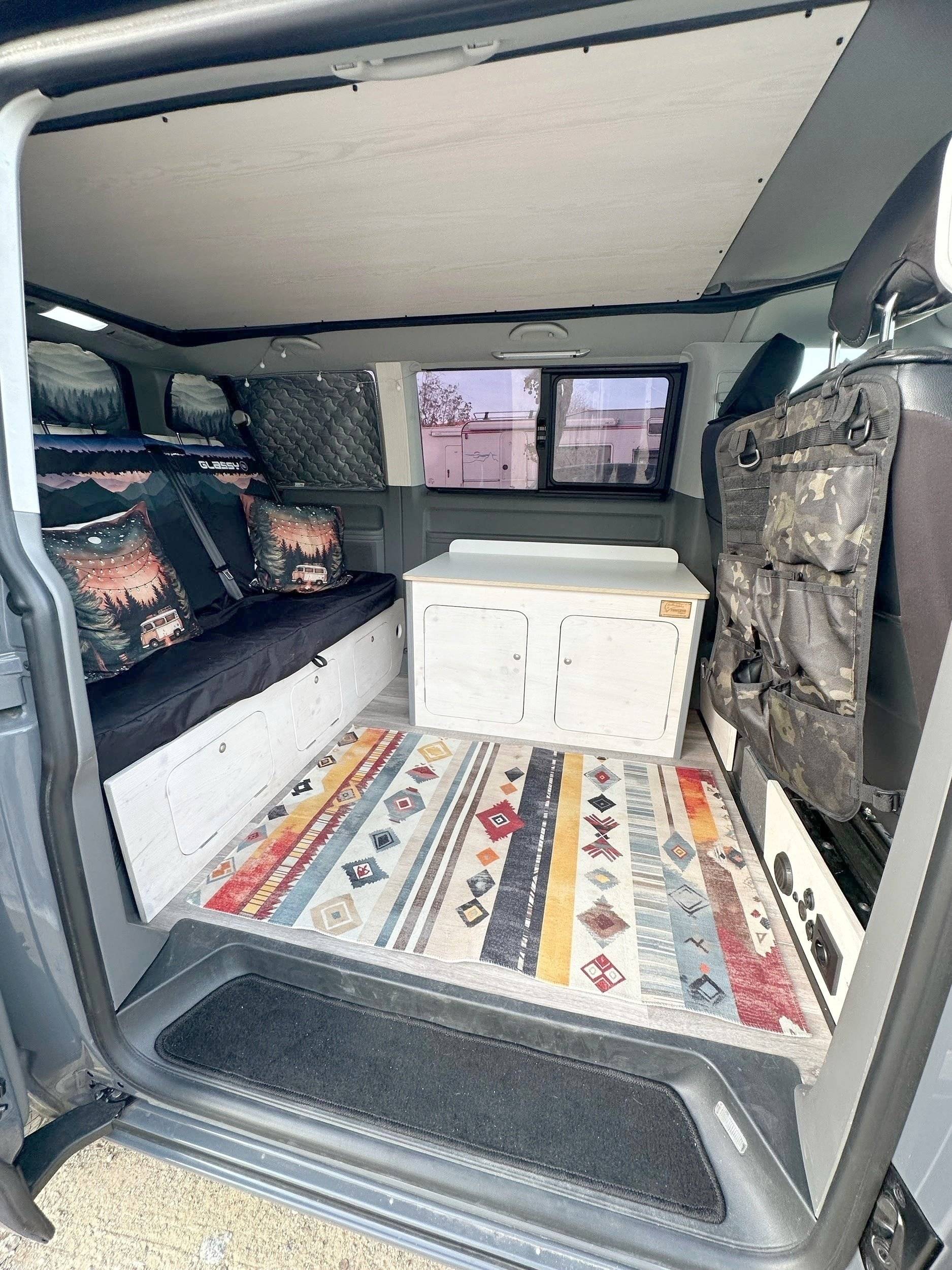 Comedor Volkswagen Caravelle T6.1 - Yescapa
