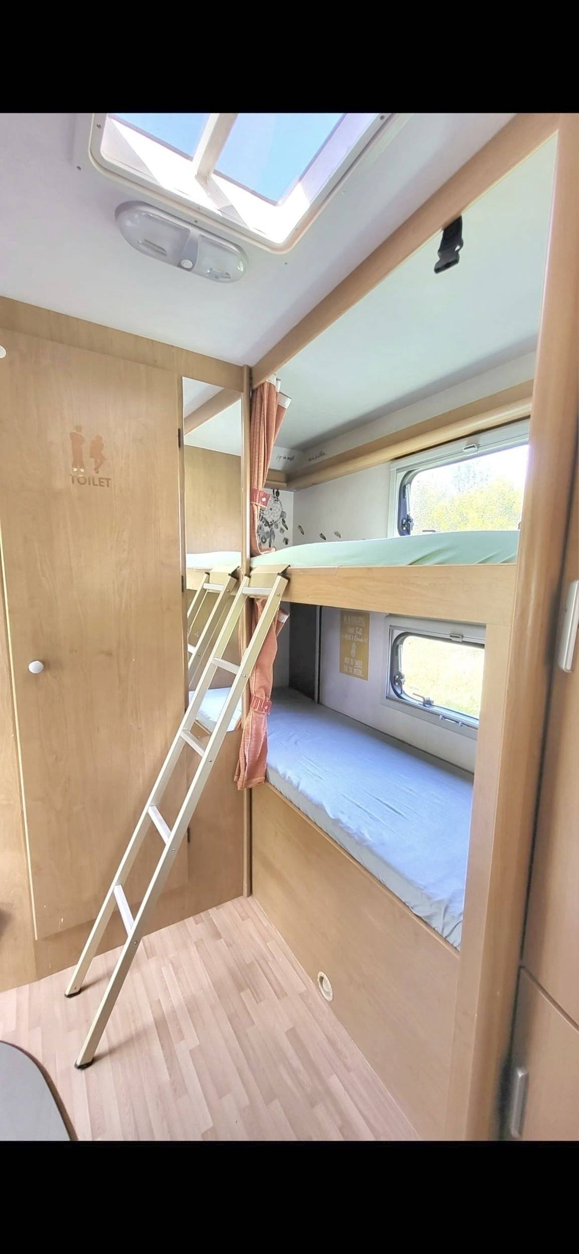 llits Ford Transit 2,2 l TDCi 110 ch. - Yescapa