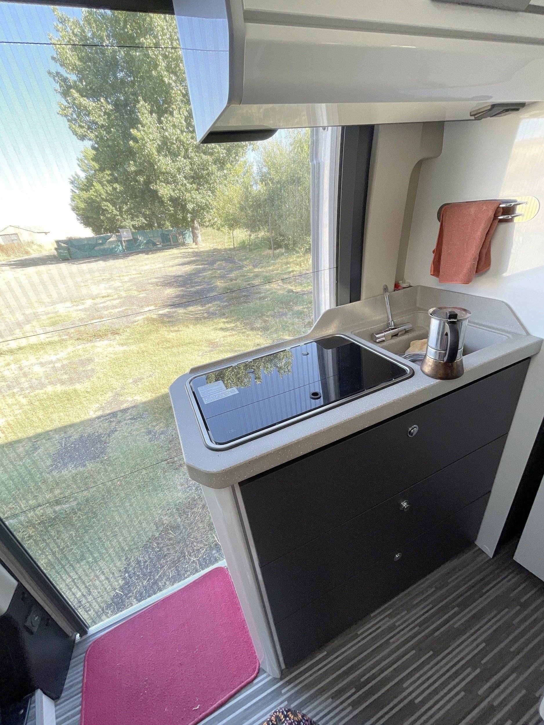 Mclouis Van 3 Maxi Prestige