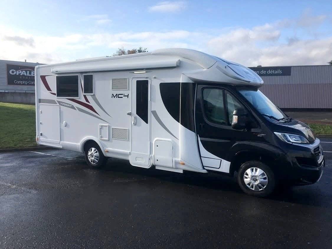 Vue avant de 3/4 Fiat Ducato 2,2 l Multijet 130 ch. - Yescapa