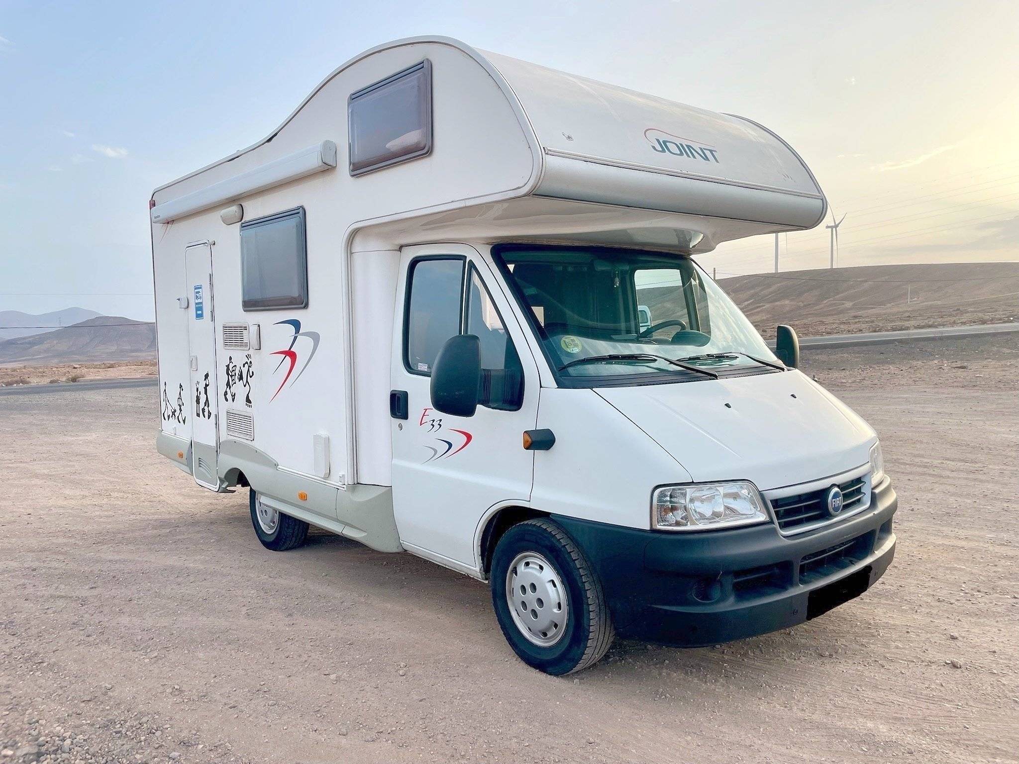 schräge Vorderansicht Fiat FIAT DUCATO - Yescapa
