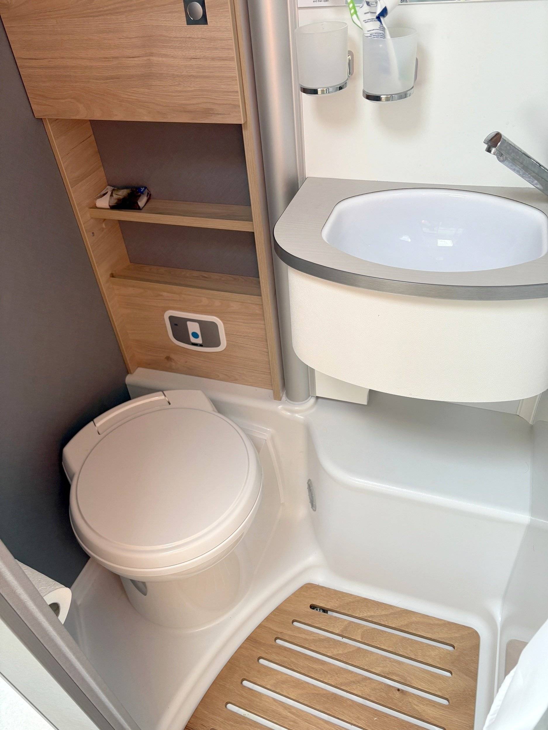 Dethleffs JUST CAMP T 6812EB