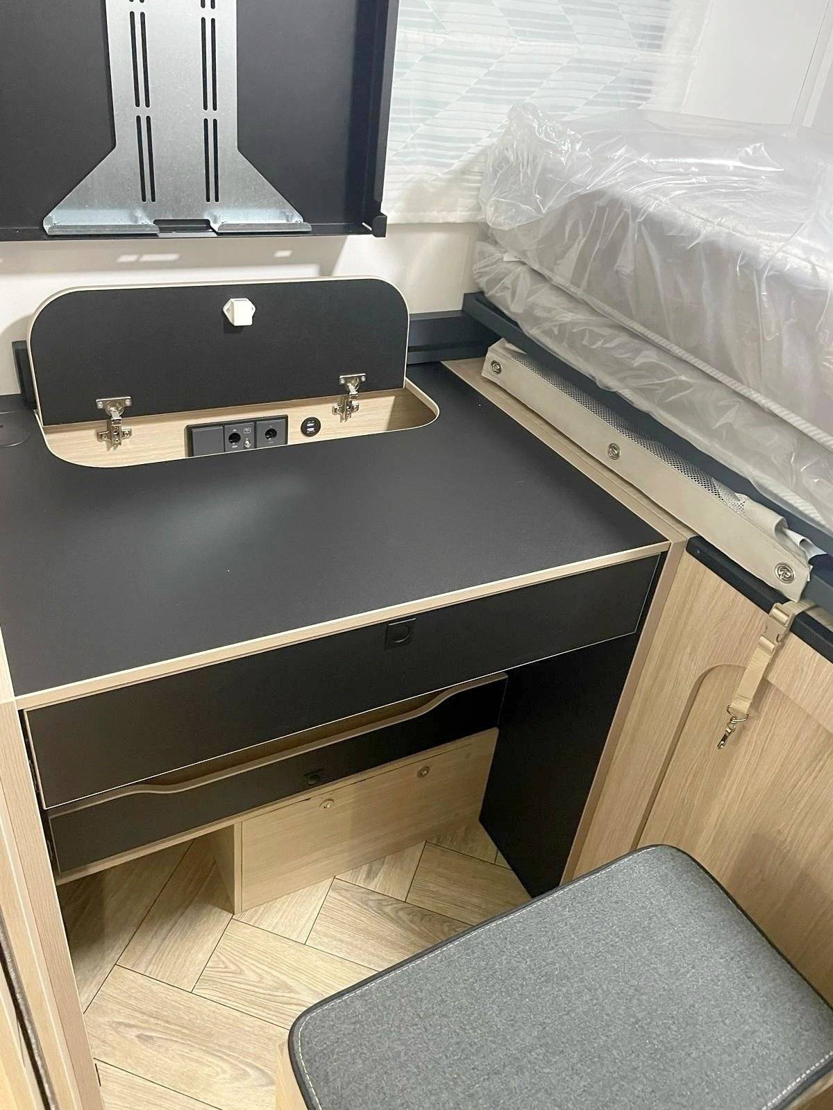 Challenger Challenger 384