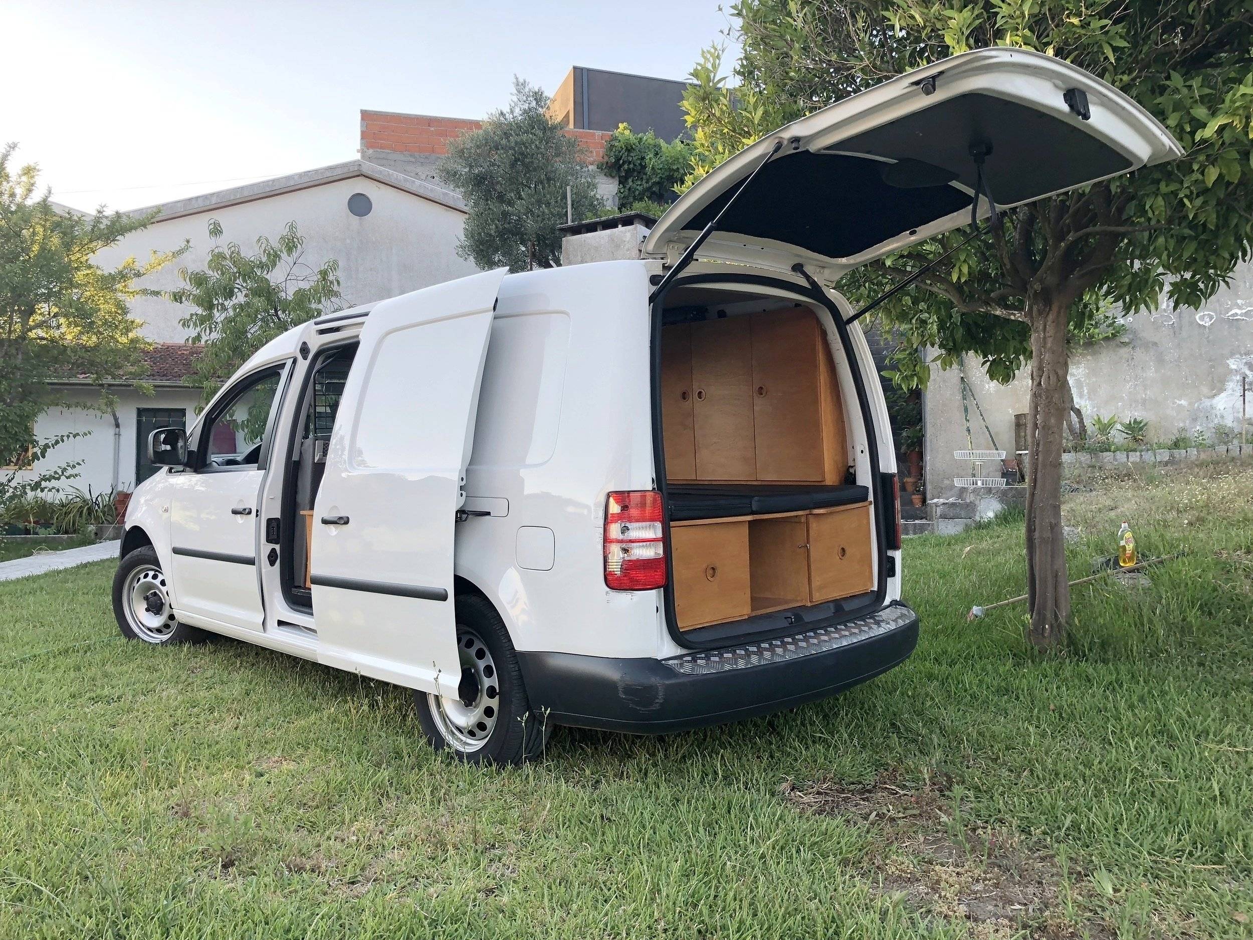 Volkswagen Caddy 2,0 l 102 ch