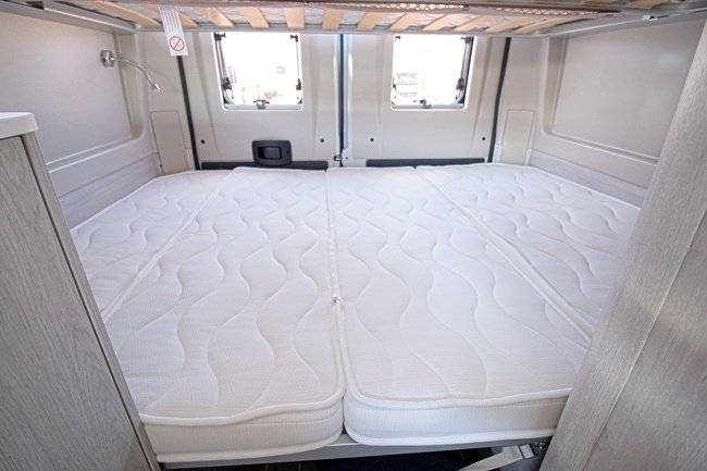 Couchages Fiat 2.2 140 CV - Yescapa