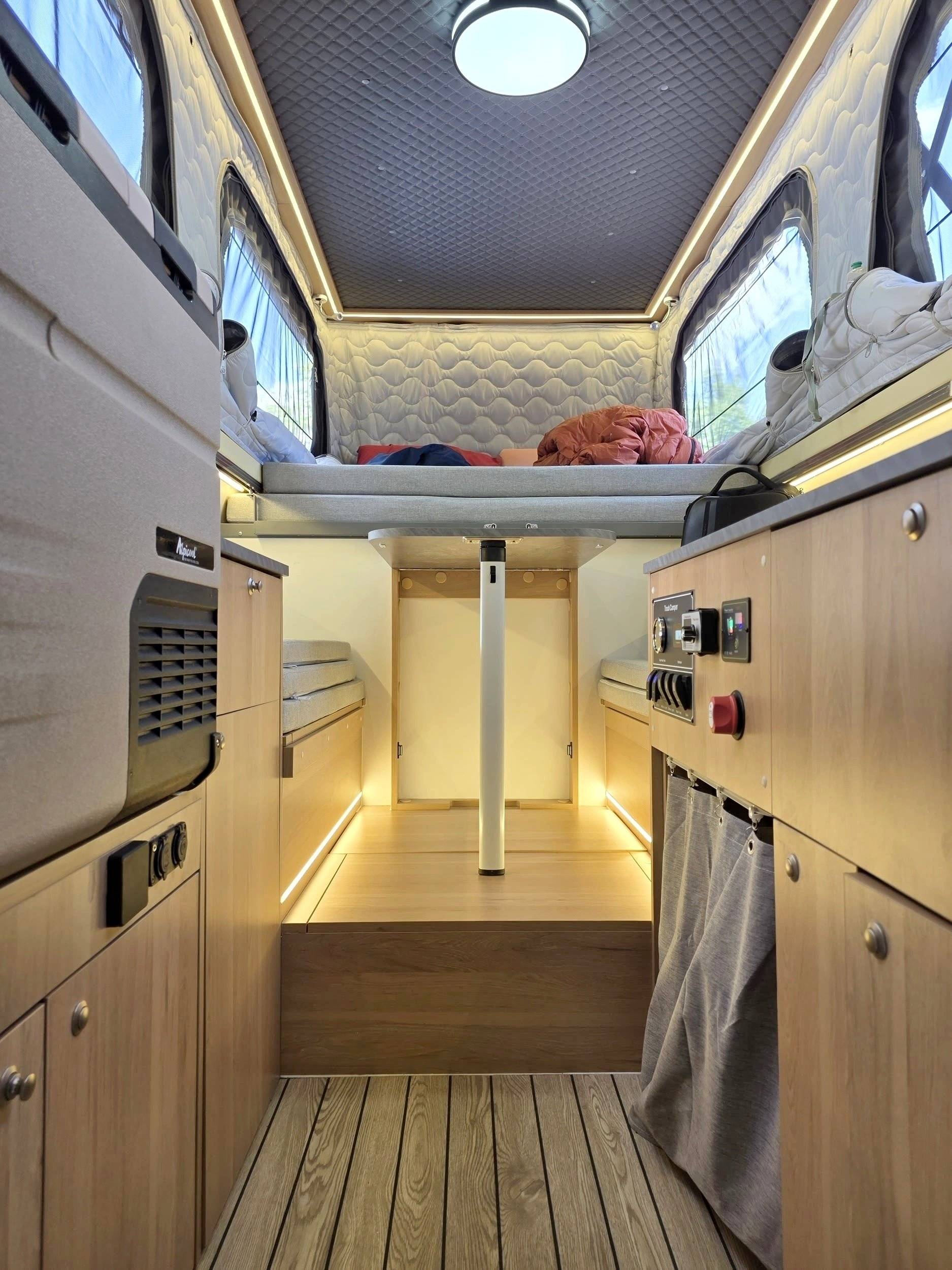 Comedor Toyota HILUX - Yescapa