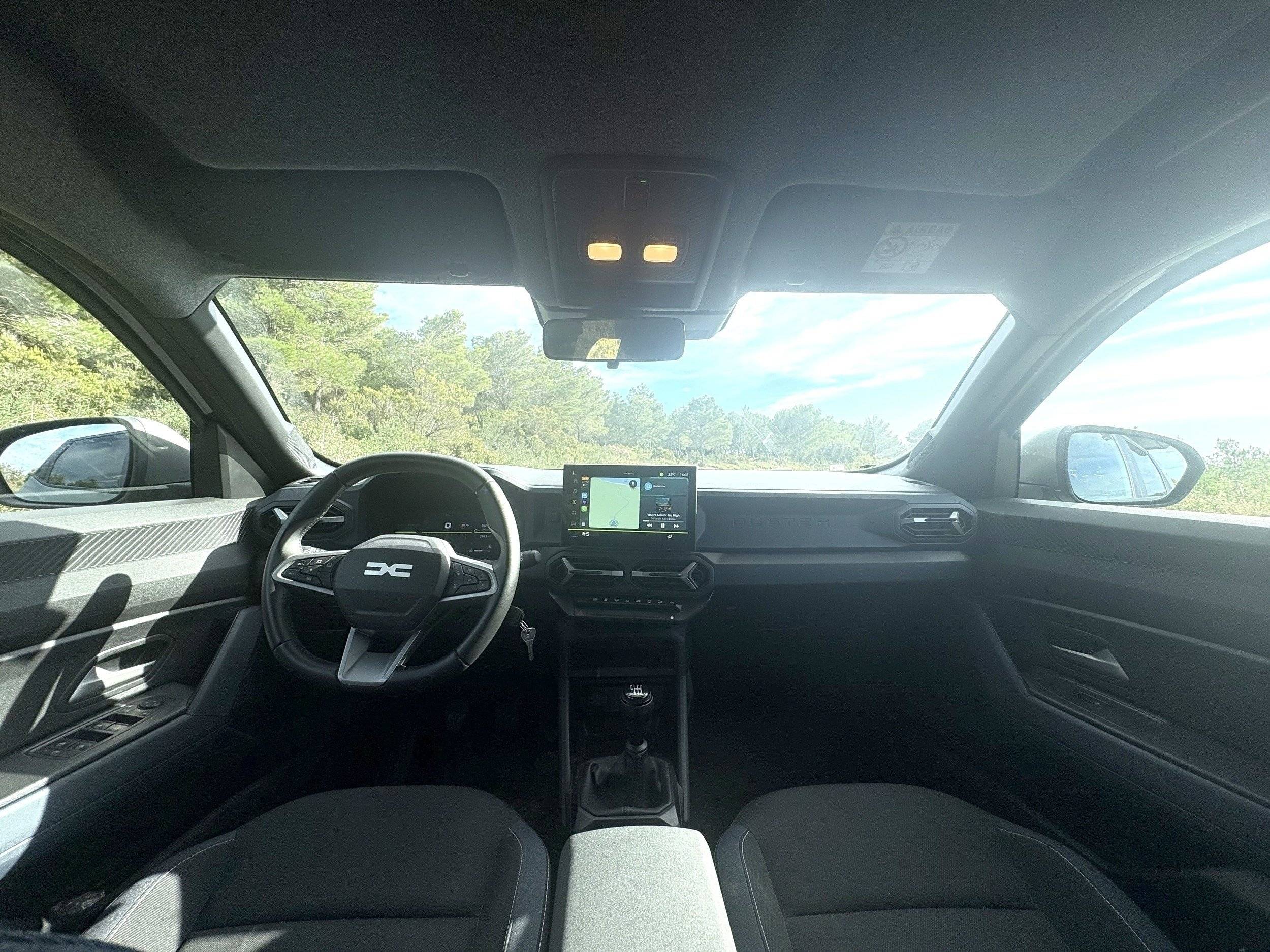 Driver's compartment DACIA Duster - Yescapa