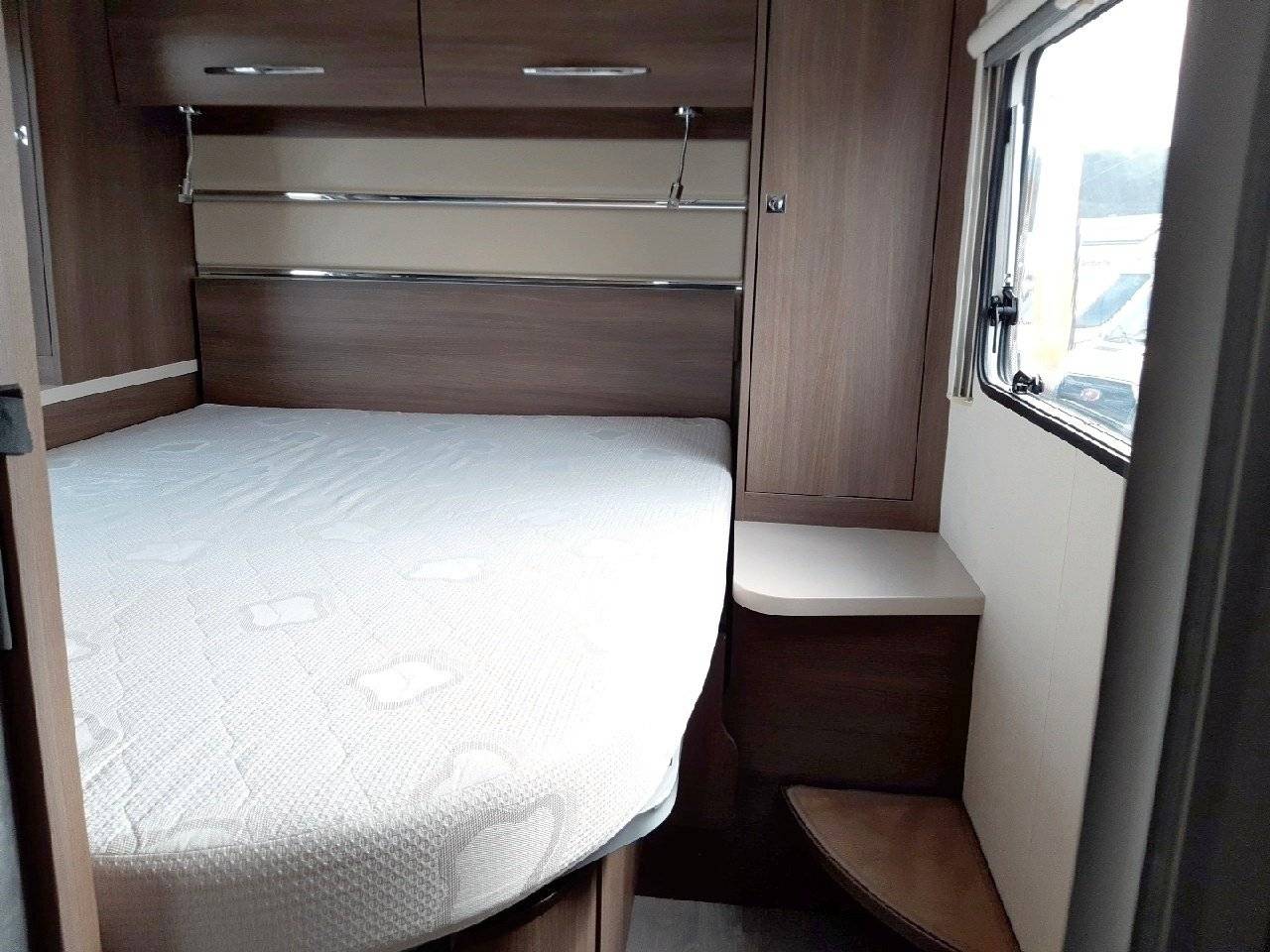 Berth Ford - Yescapa