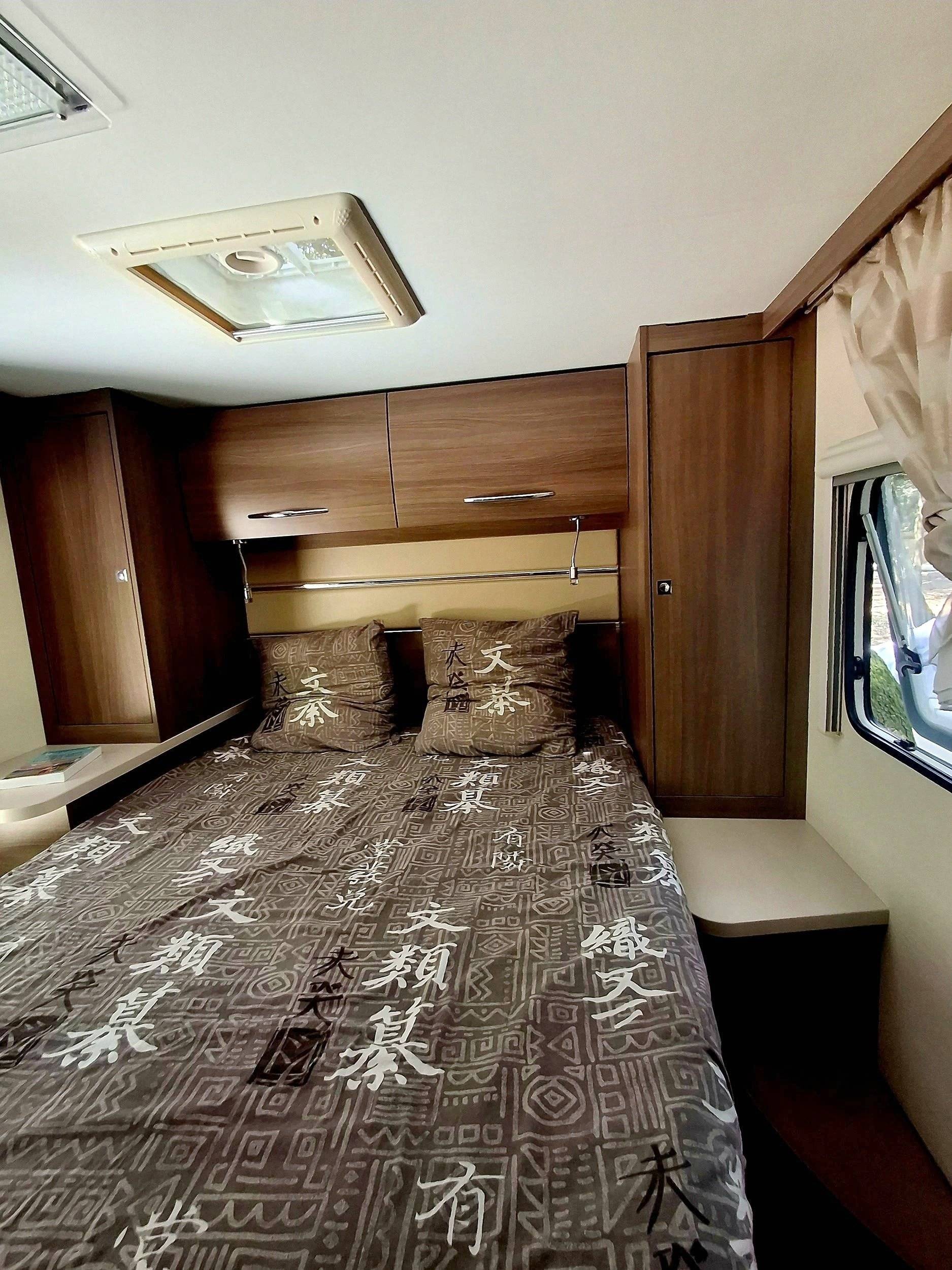 Letti Ford Transit 2,2 l 155 ch - Yescapa
