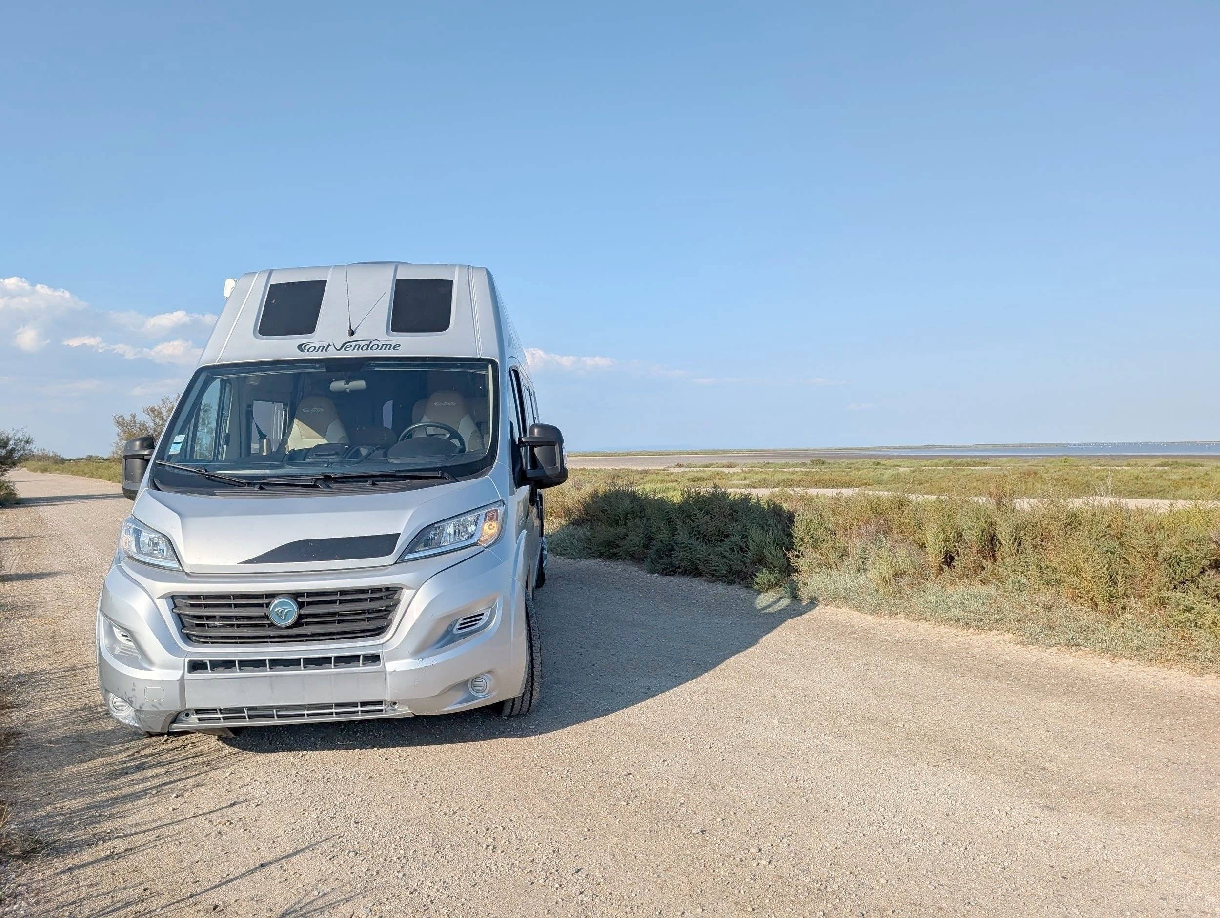 Voorkant 3/4 Fiat 2,3 l 130 ch - Yescapa