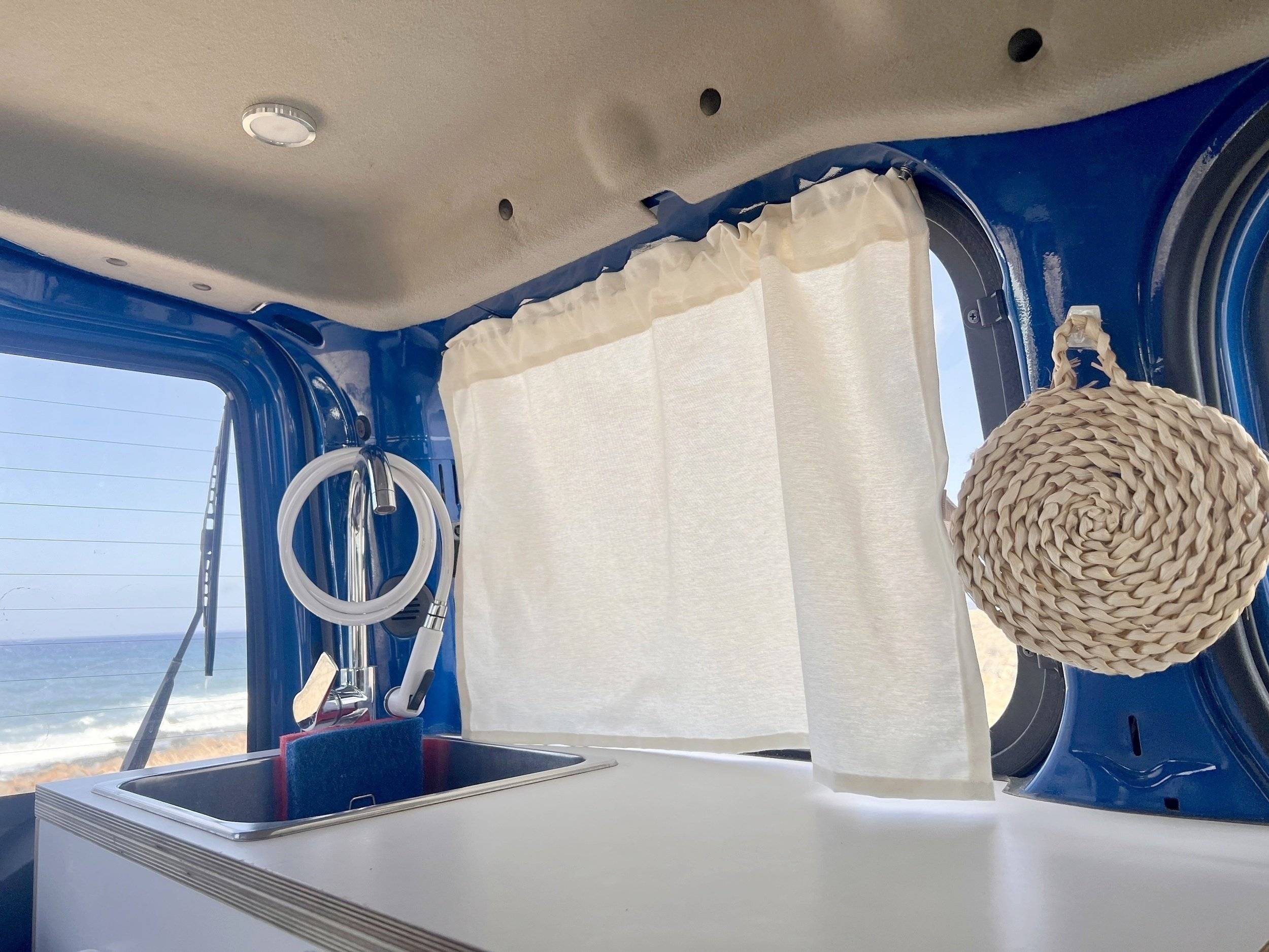 Coin repas Ford Transit Connect - Yescapa