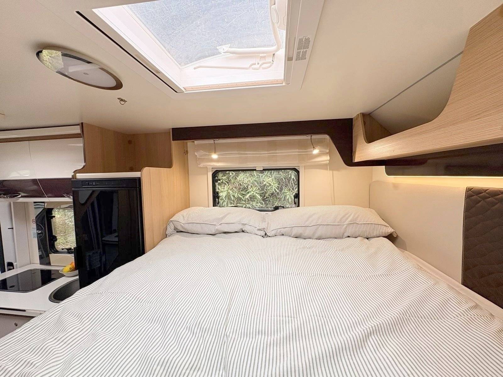 Couchages Ford FORD  TRANSIT EURO 6 2L TDCI  130 ch - Yescapa