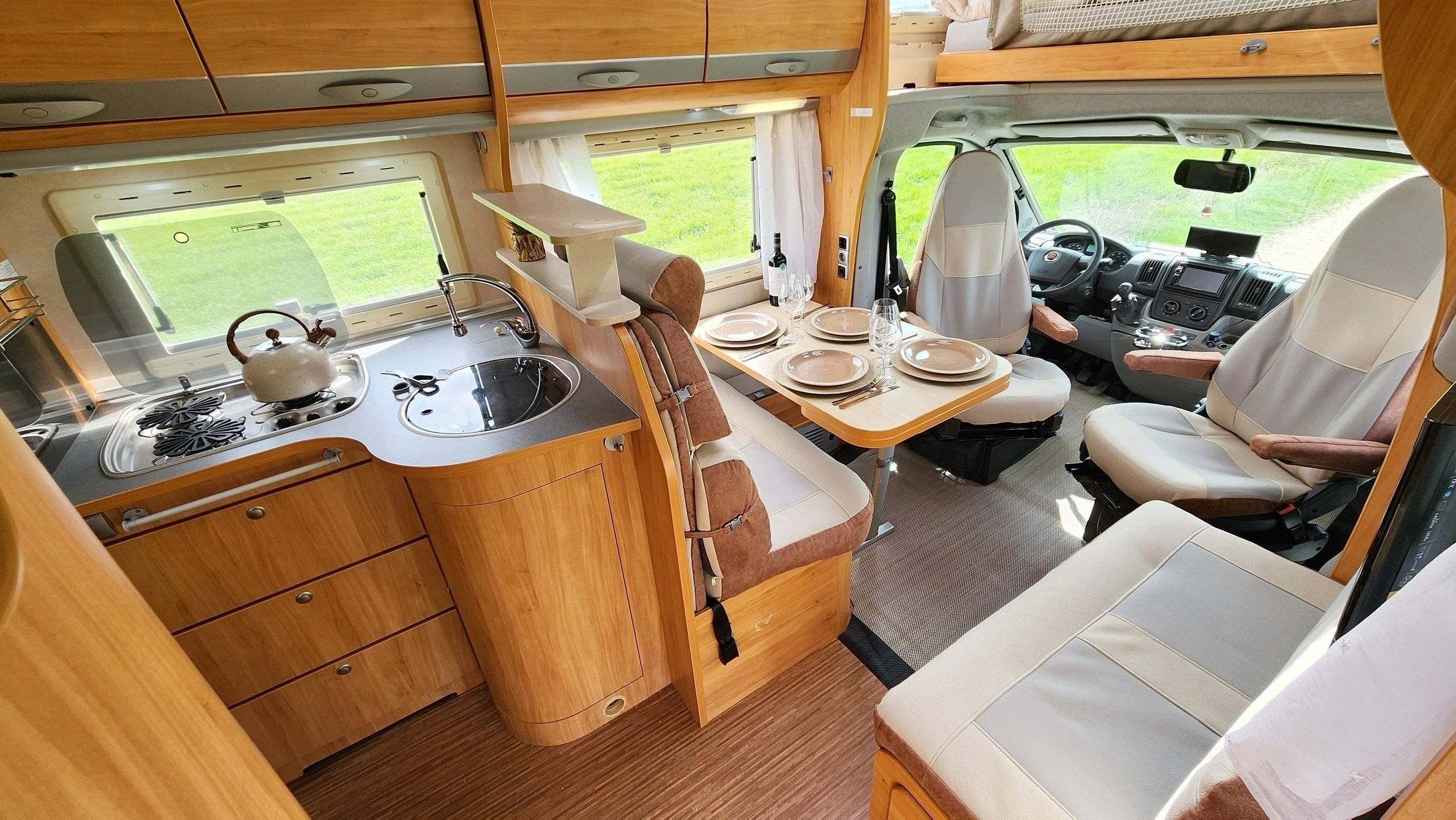 Dinette Fiat Fiat Ducato 3.0 160 CV - Yescapa