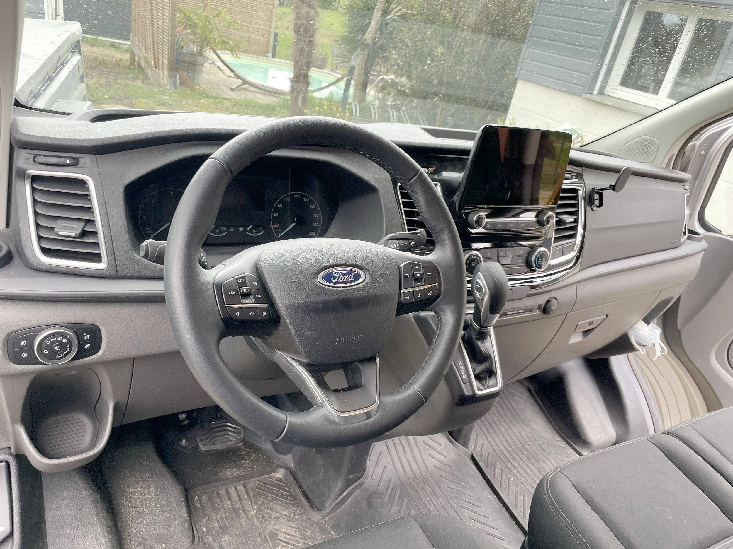 Ford Transit 2,0 l 170 ch