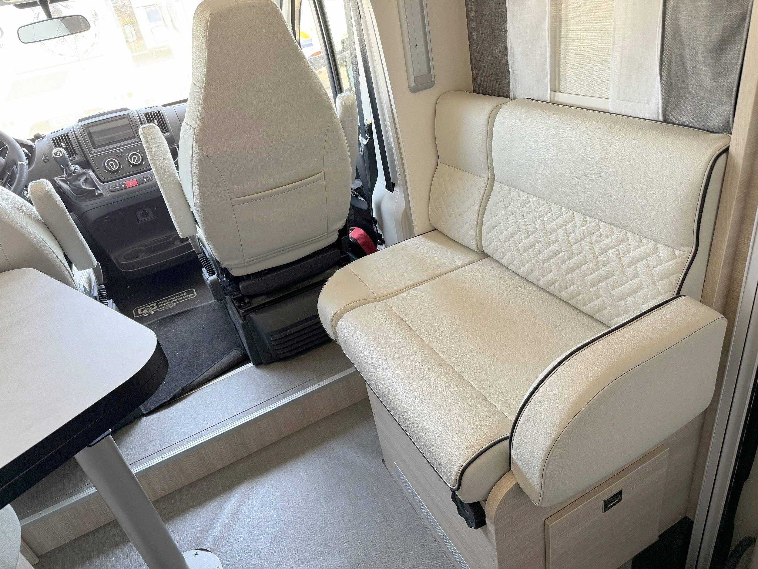 Rapido 696F