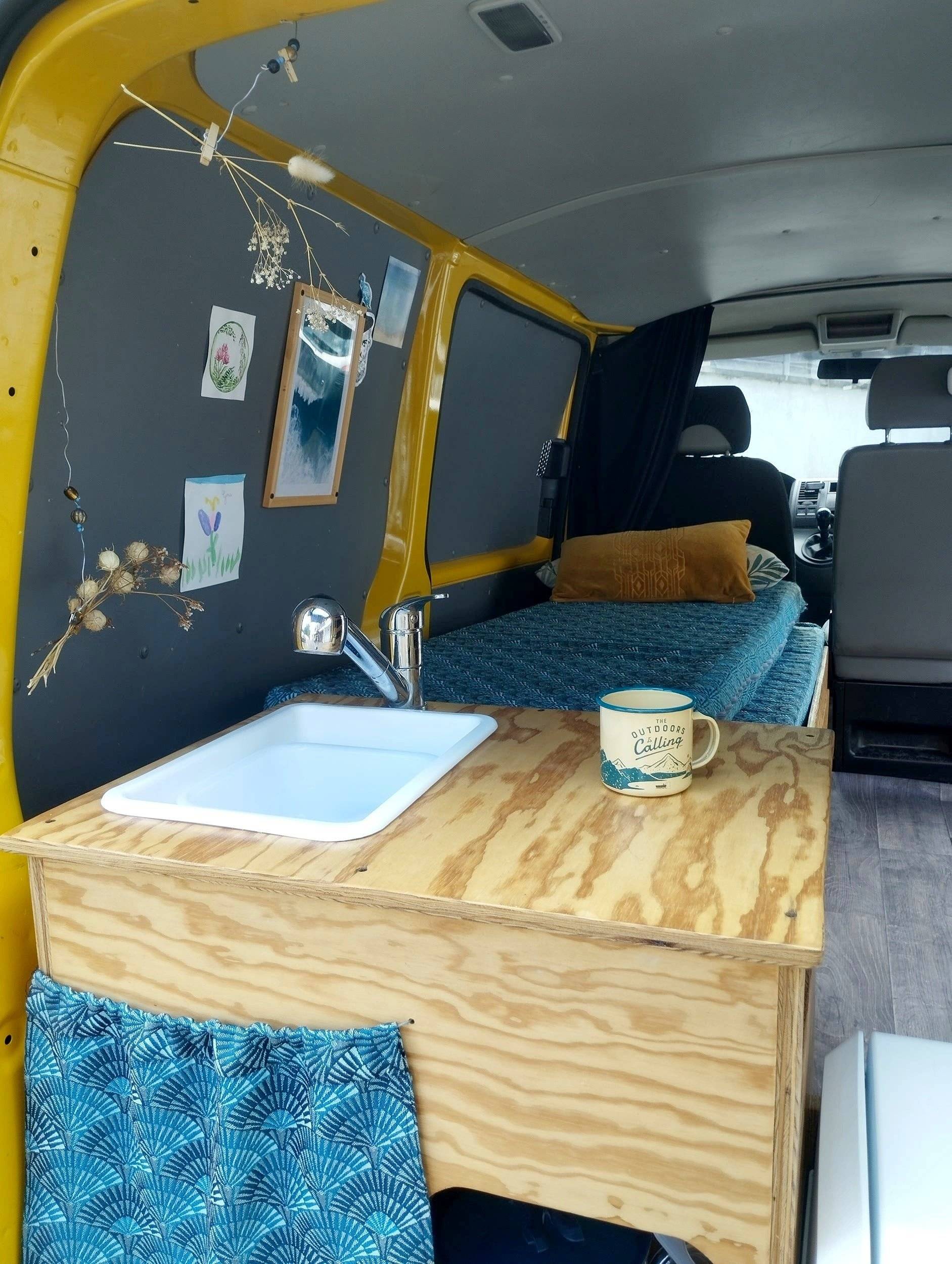 Cozinha Volkswagen T5 2 l 84 ch - Yescapa