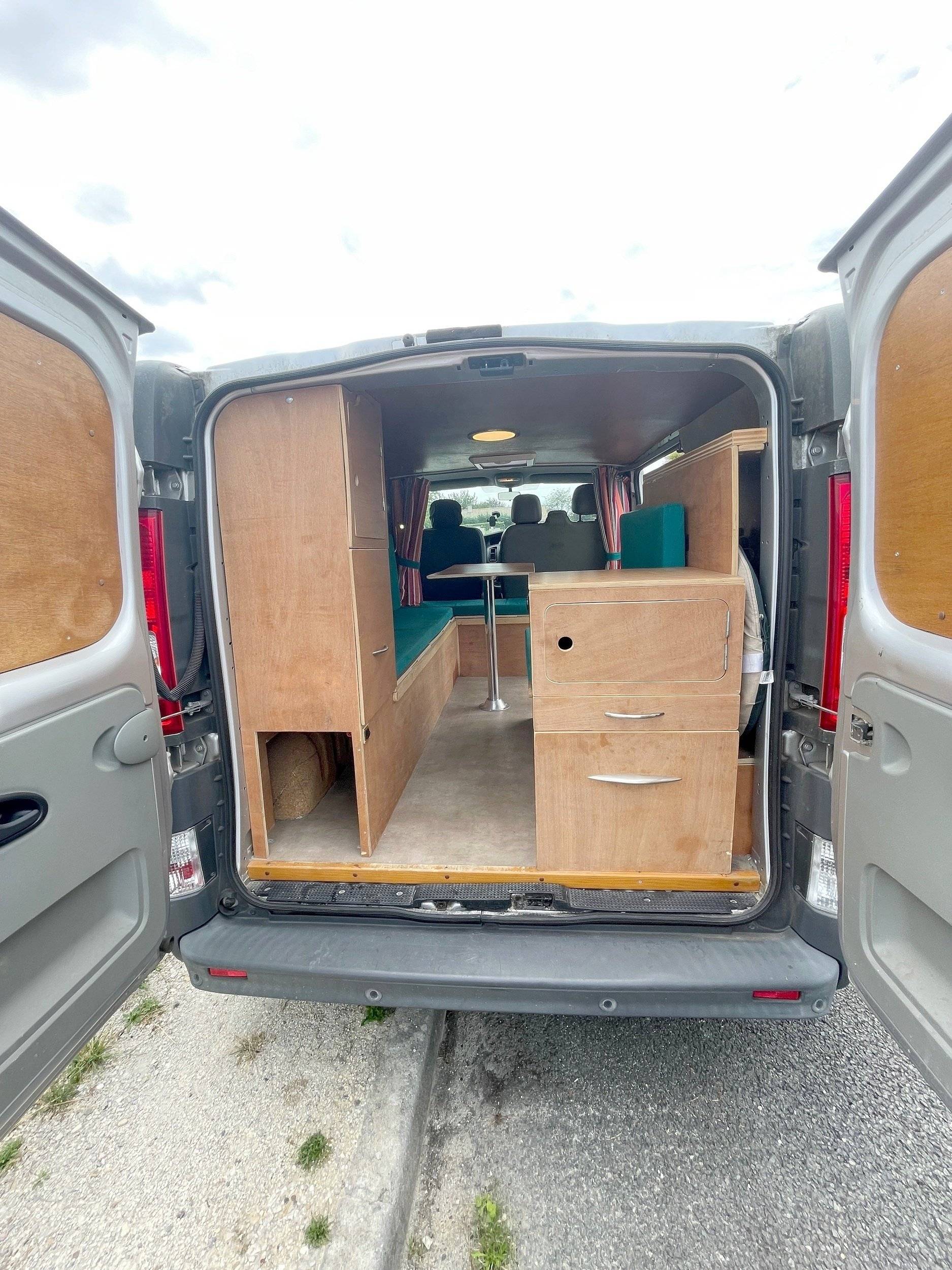 C'est moi Trafic 2,0 l dCi 115 ch