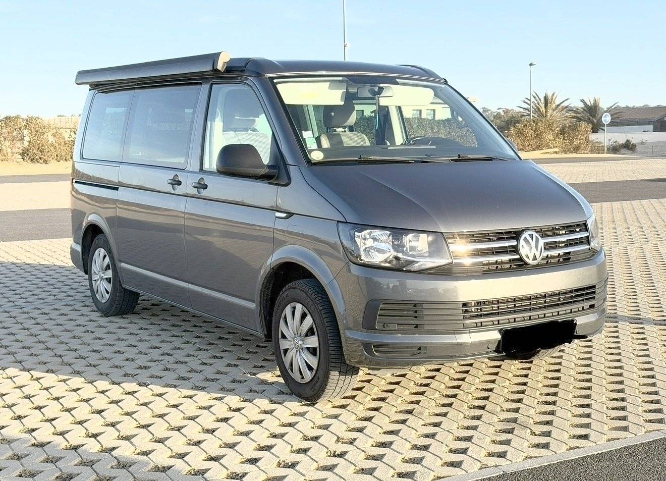 schräge Vorderansicht Volkswagen T6 2,0 l 150 ch - Yescapa