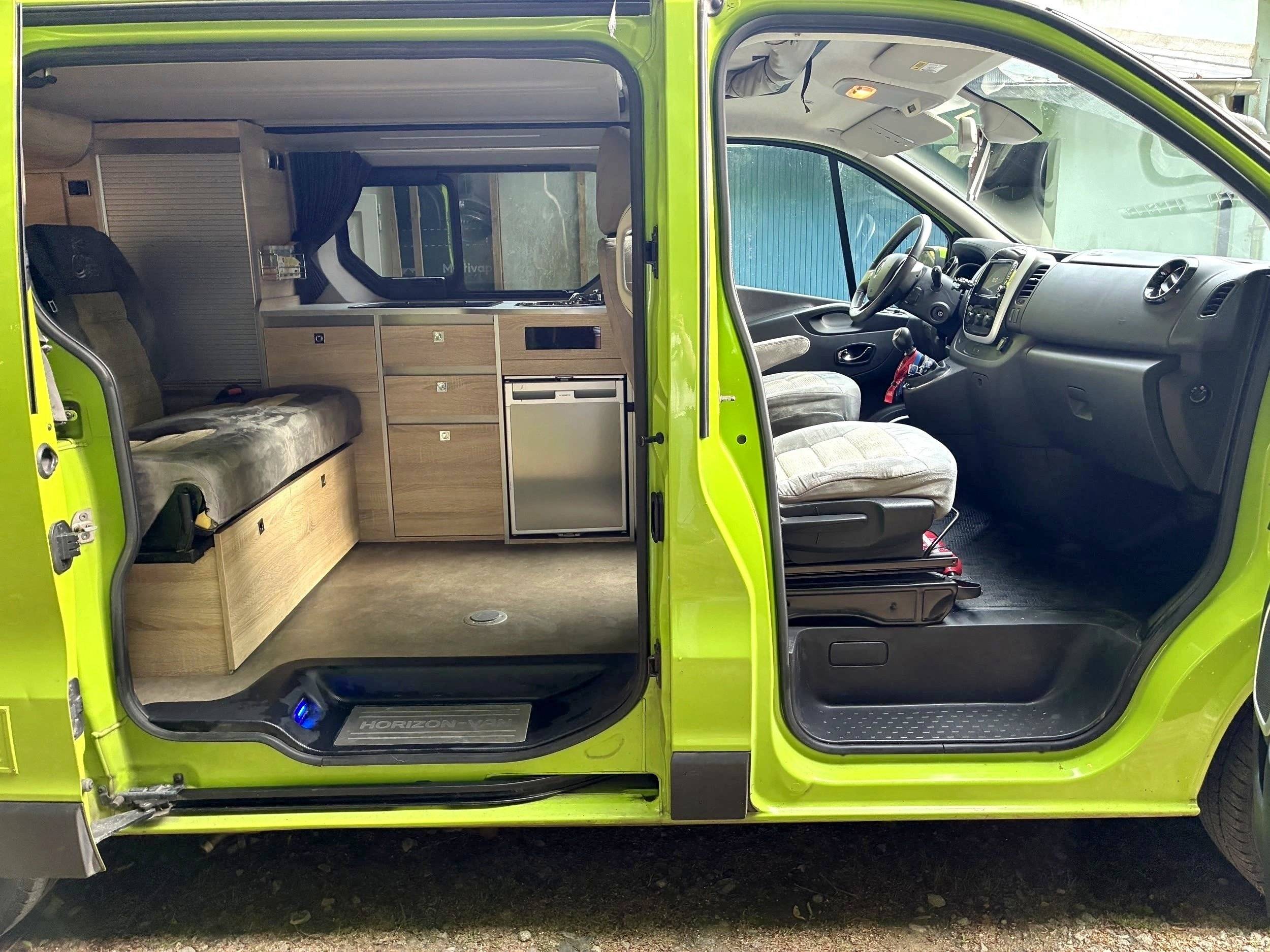 Cabina de condução Renault Trafic 1,6 l 125 ch - Yescapa
