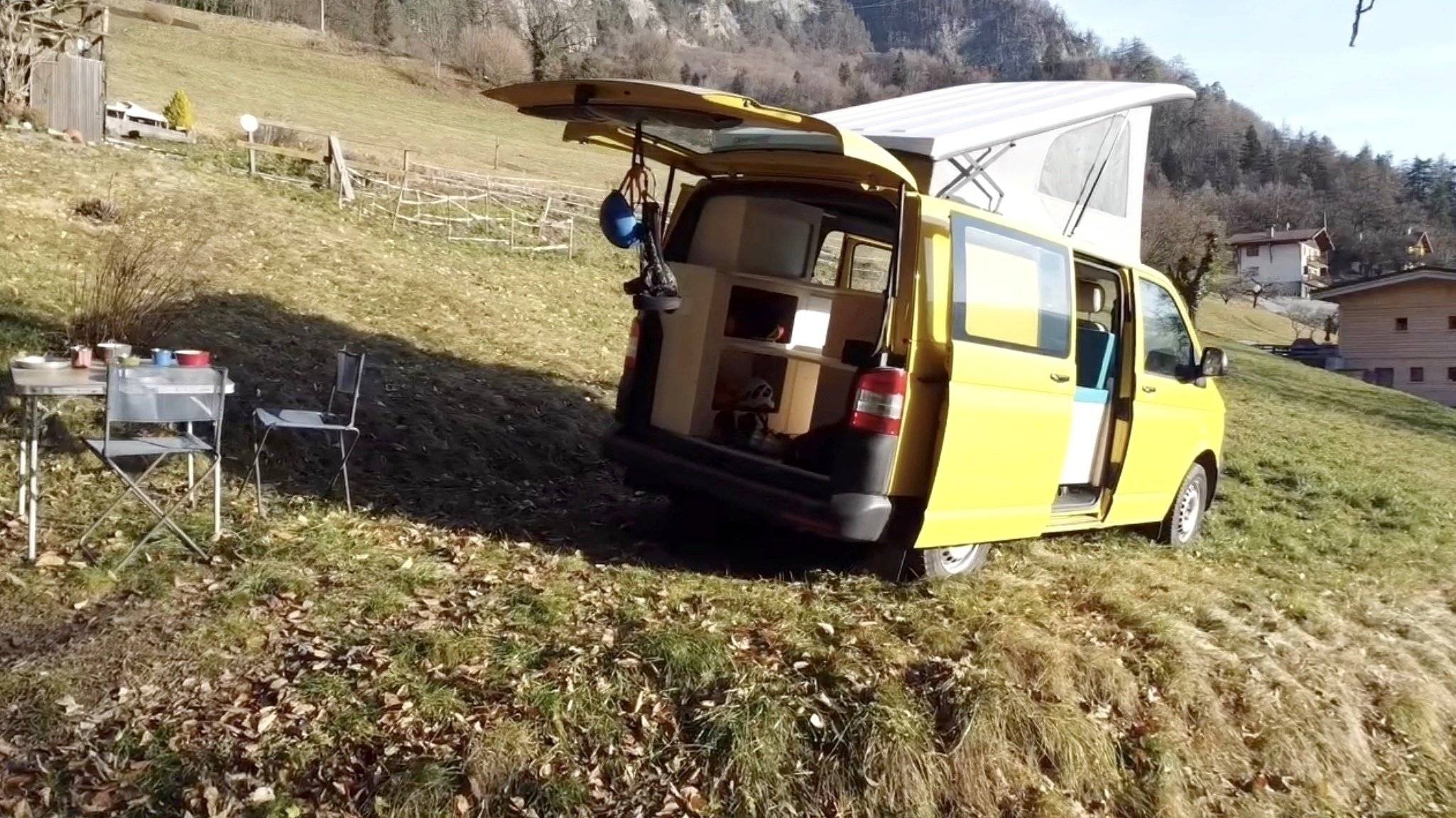 Comedor Volkswagen T5 2 l 84 ch - Yescapa