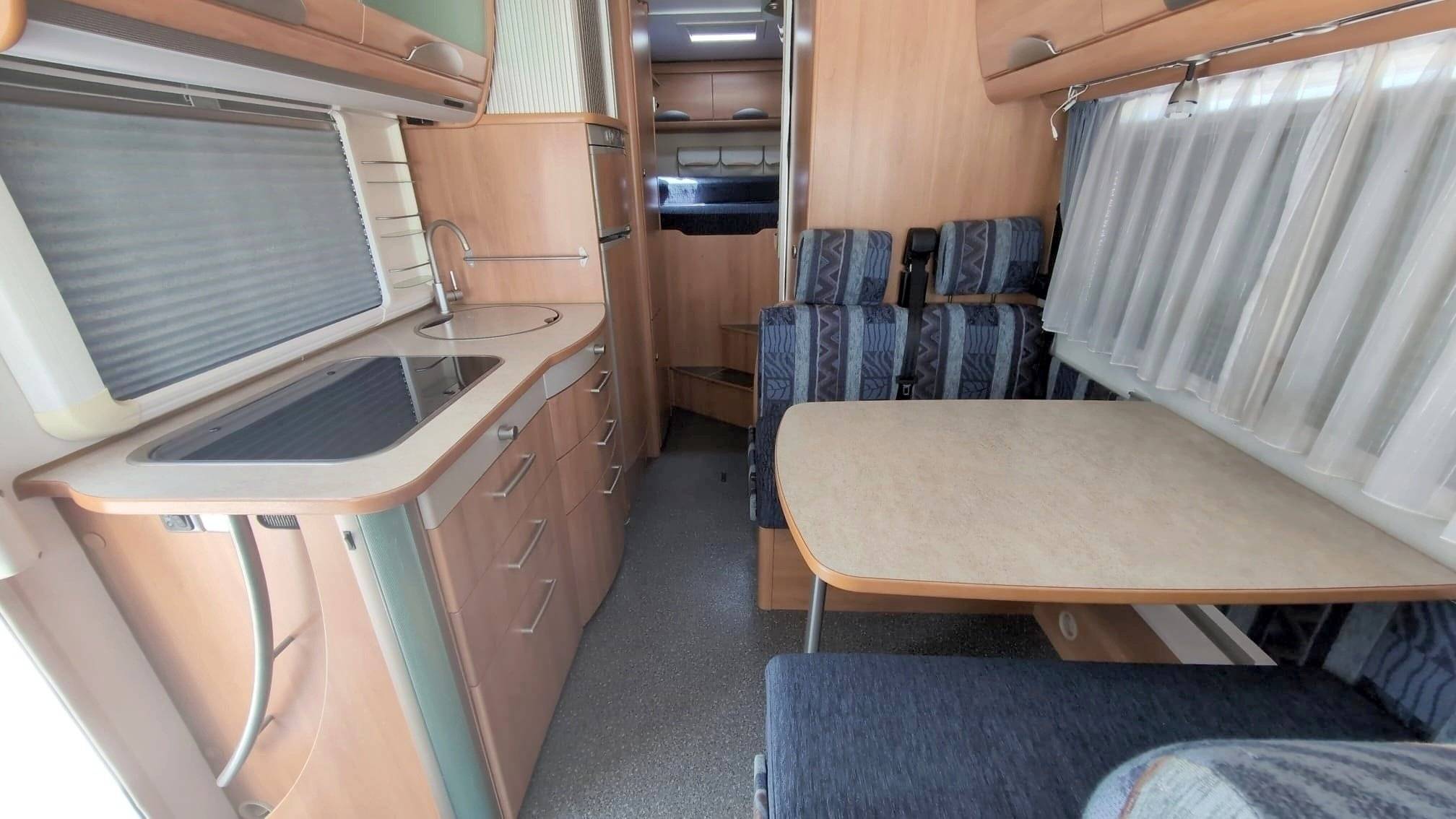 Comedor Iveco Iveco 35c13 2800 td - Yescapa