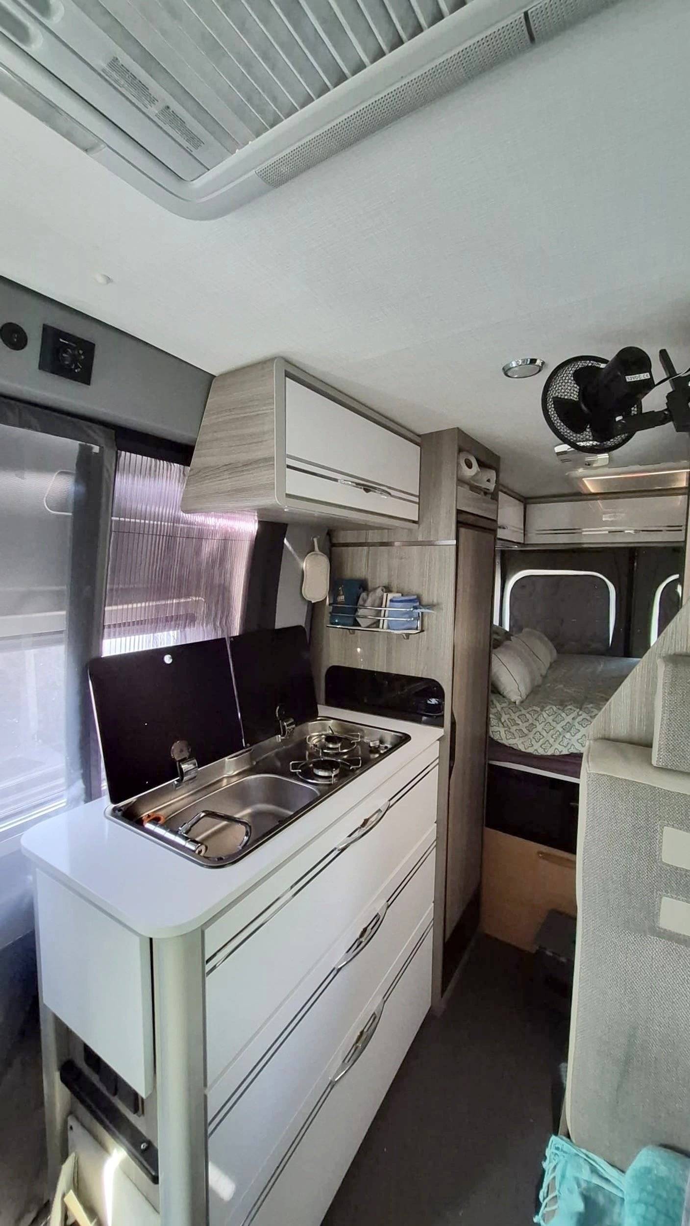 Kitchen Fiat Ducato 2,3 l Multijet. - Yescapa