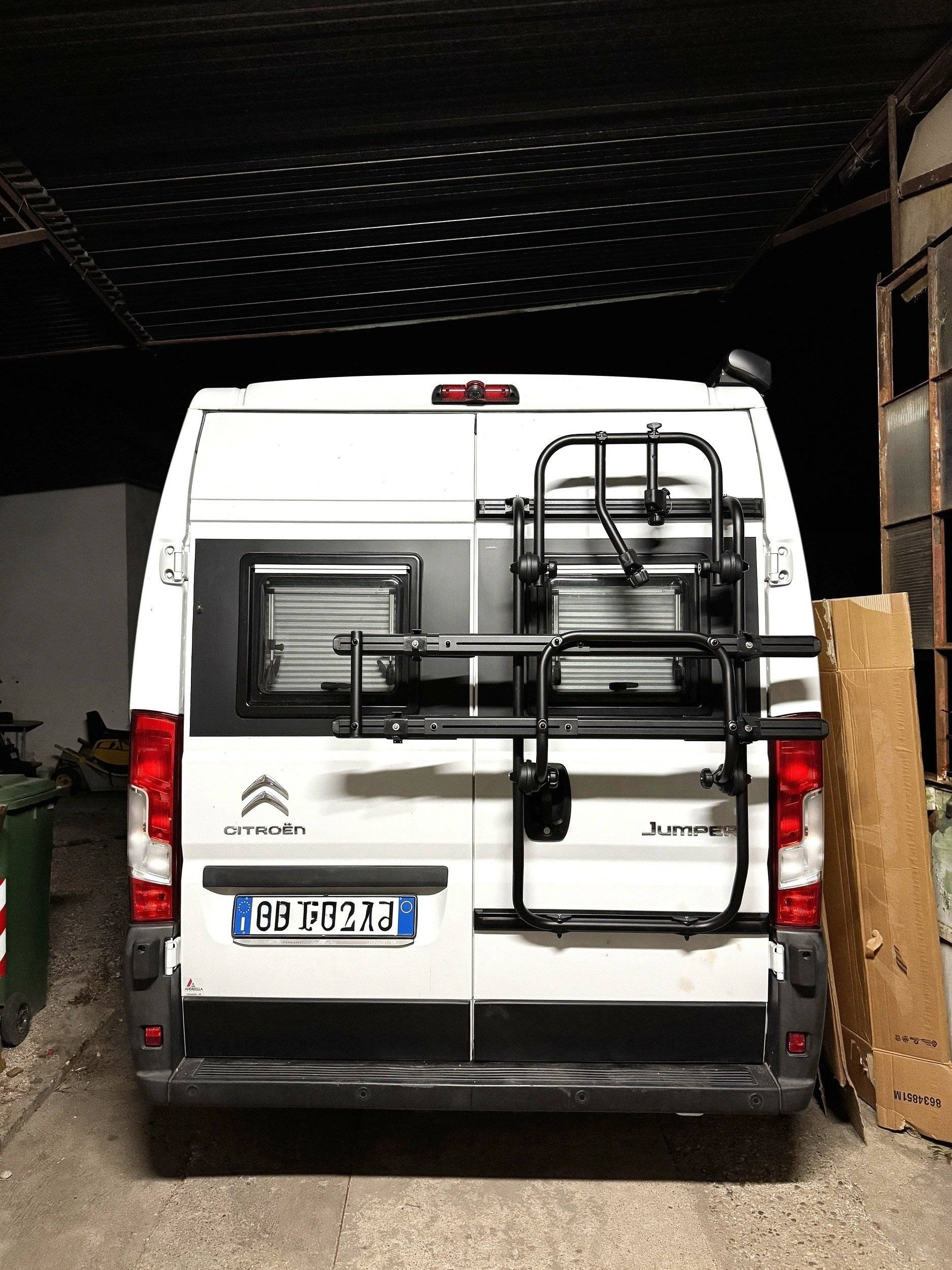 Ansicht von hinten Citroën Jumper 2,0 l 130 ch - Yescapa